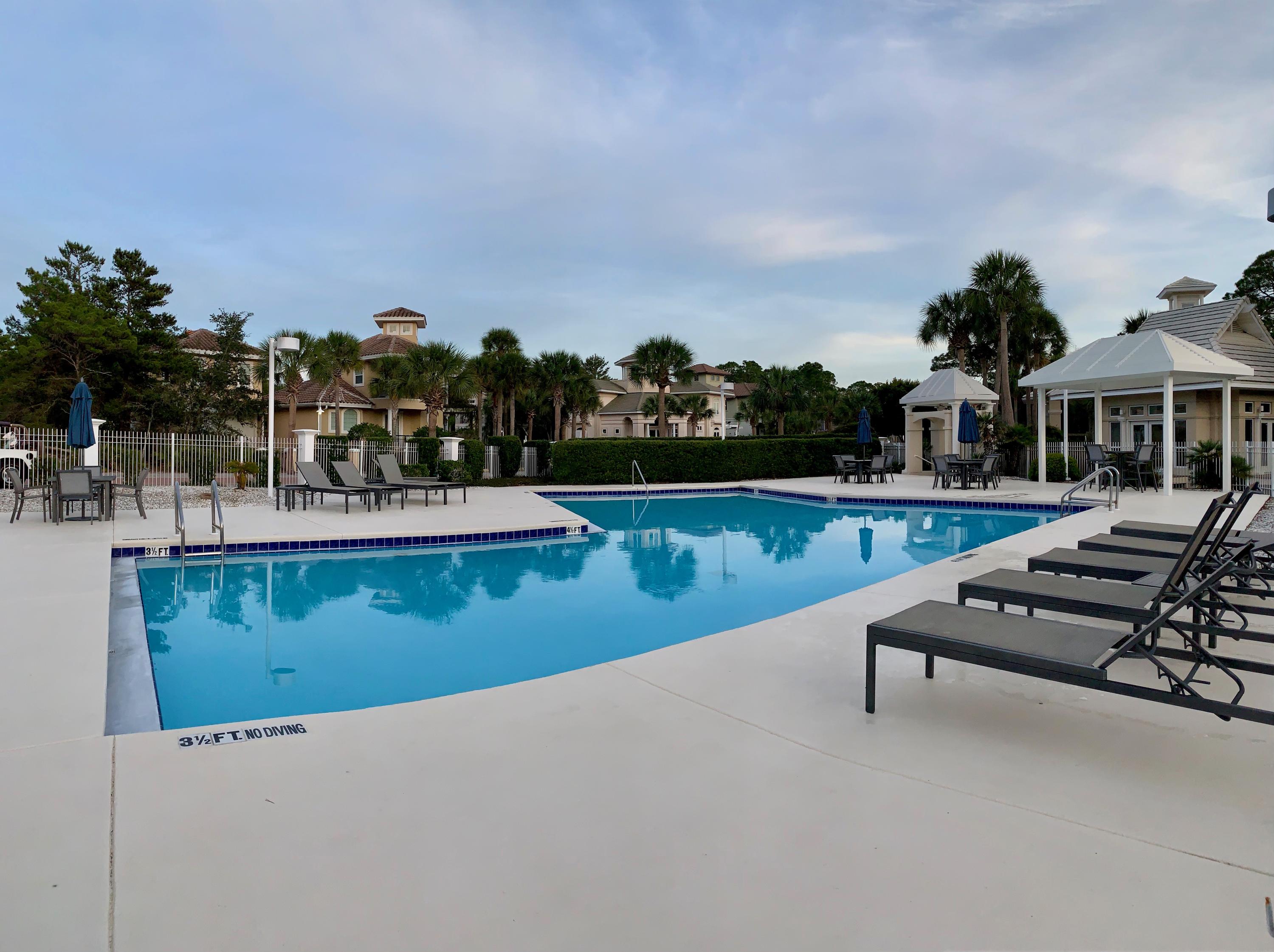 THE VILLAGE OF WHITE CLIFFS - Residential