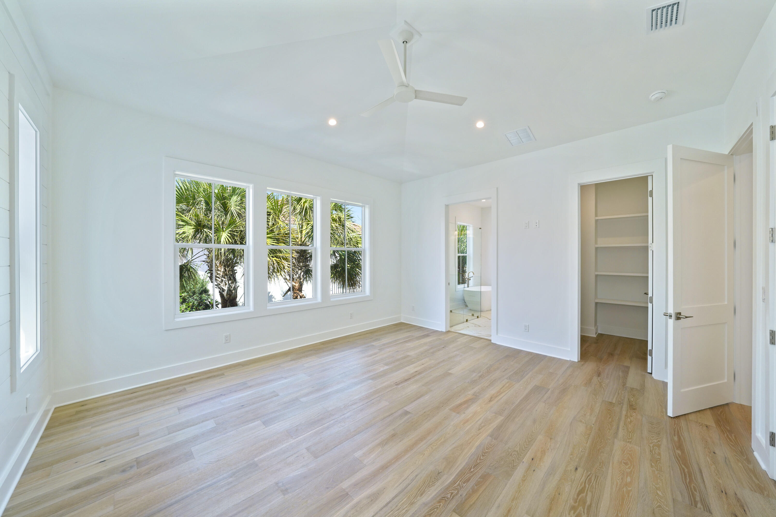 CALUSA BAY S/D - Residential