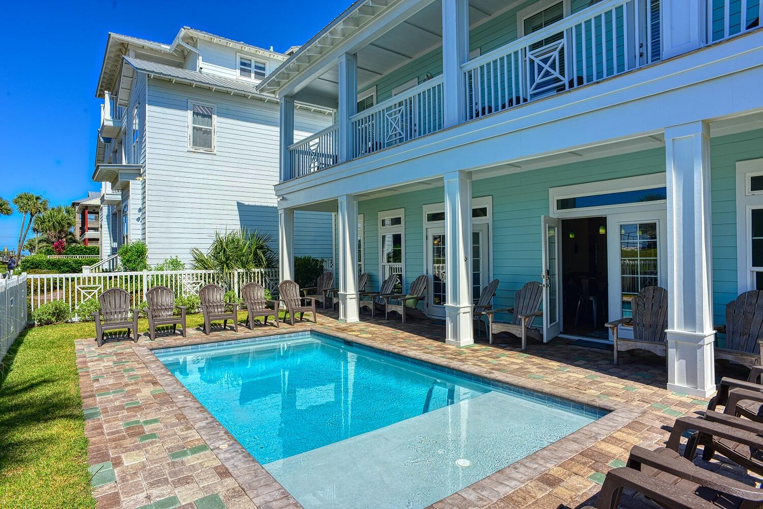 CRYSTAL SHORES - Residential