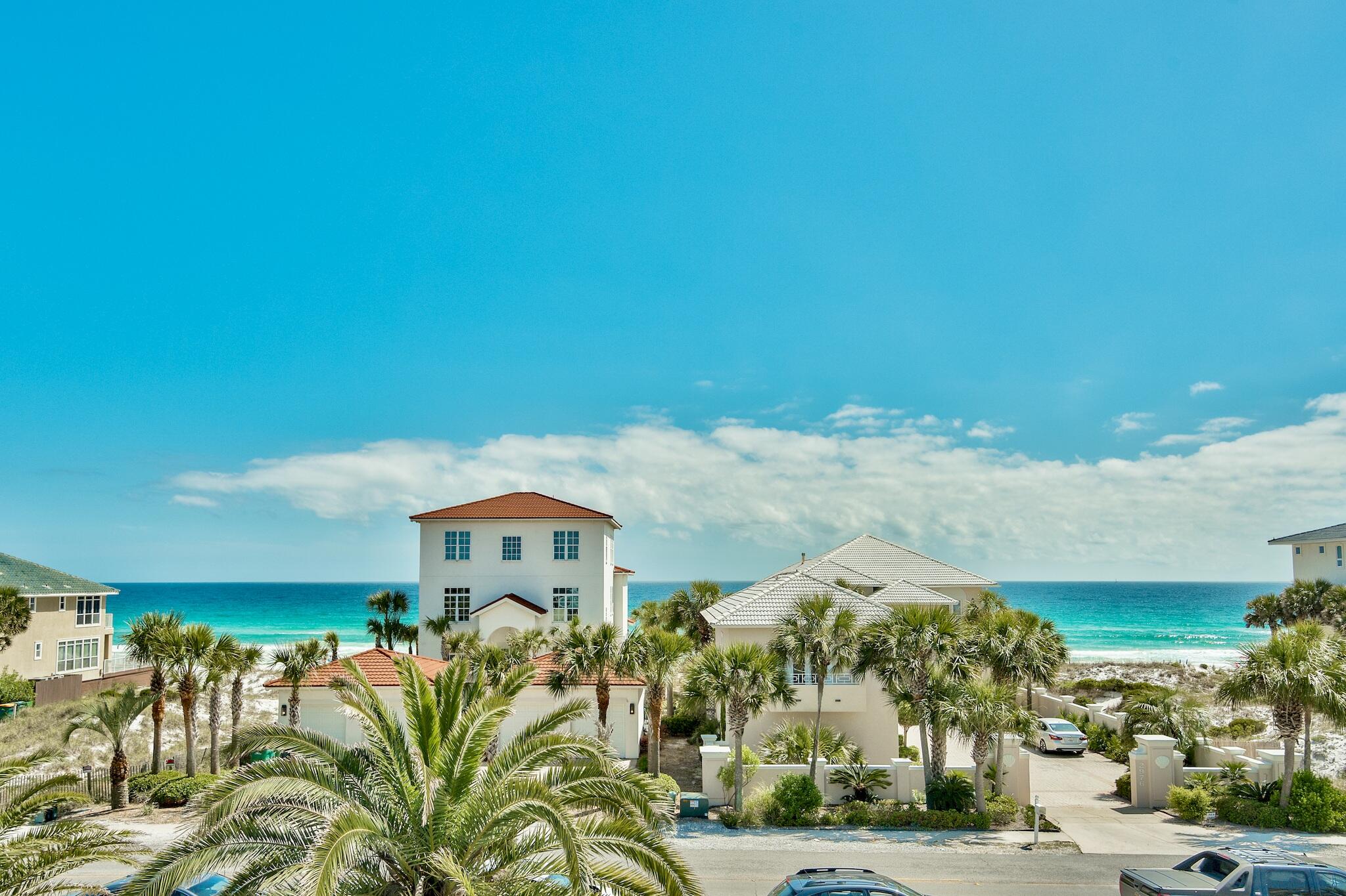 CRYSTAL SHORES - Residential