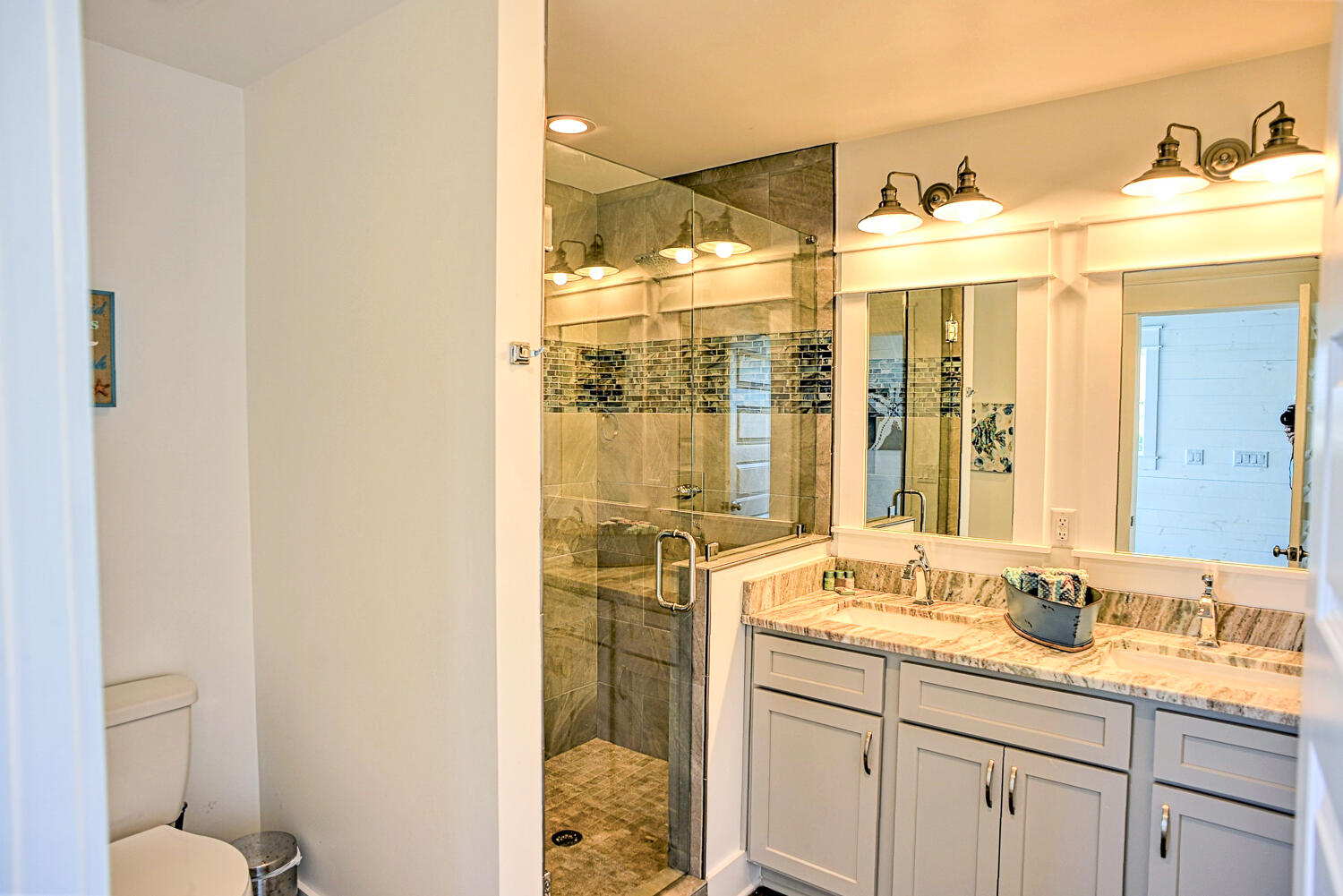 CRYSTAL SHORES - Residential