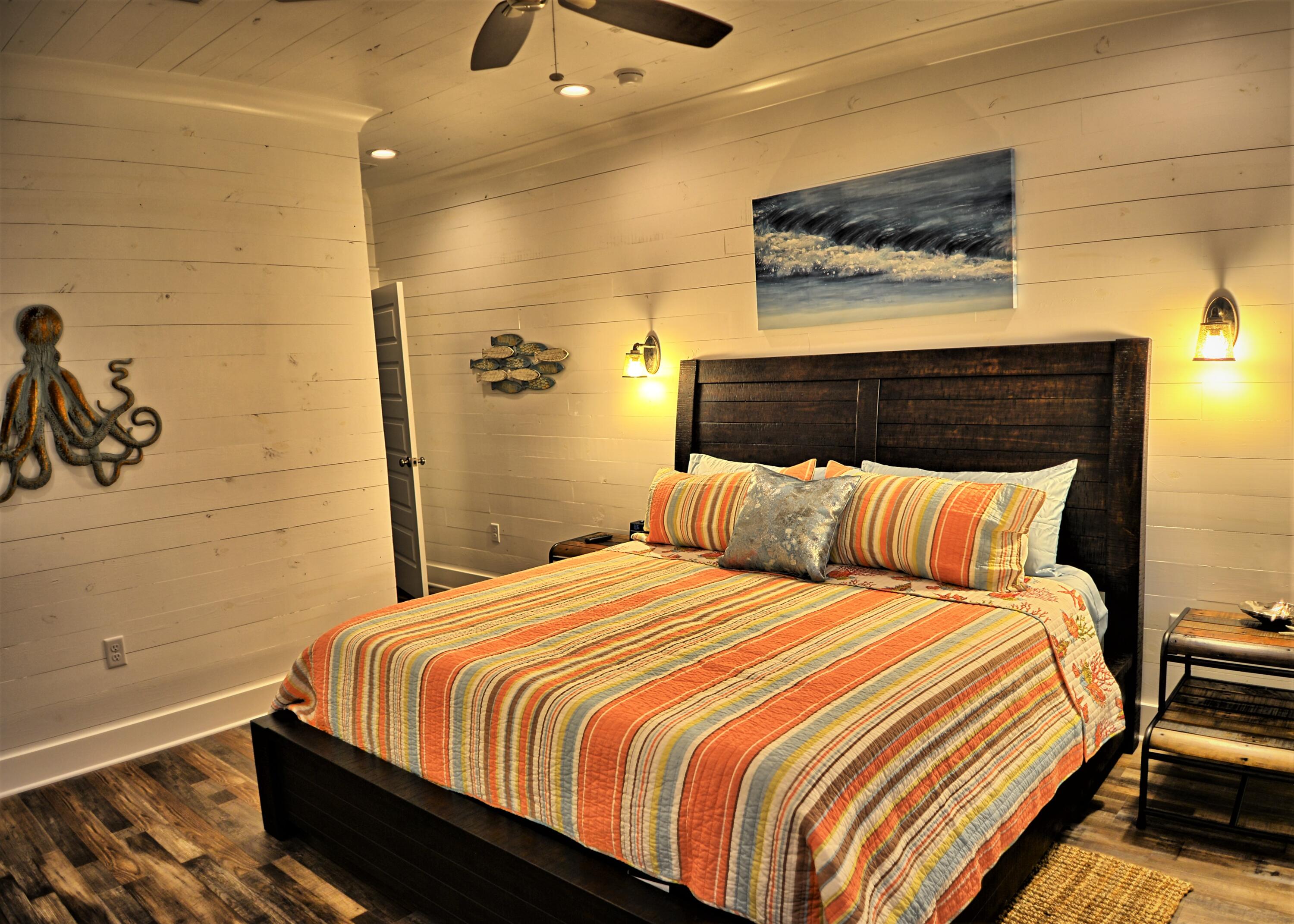 CRYSTAL SHORES - Residential