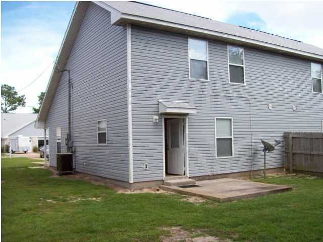 SANTA ROSA OAKS CONDOMINIUM - Residential Lease