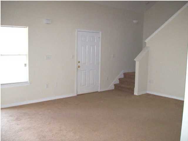 SANTA ROSA OAKS CONDOMINIUM - Residential Lease