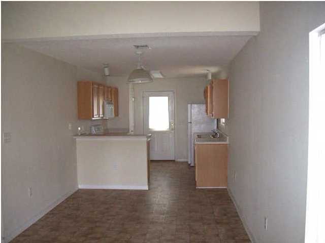 SANTA ROSA OAKS CONDOMINIUM - Residential Lease