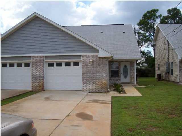 SANTA ROSA OAKS CONDOMINIUM - Residential Lease