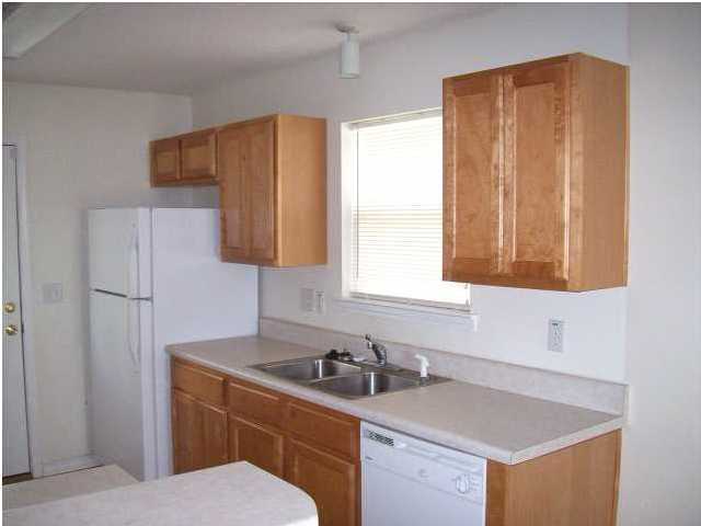 SANTA ROSA OAKS CONDOMINIUM - Residential Lease