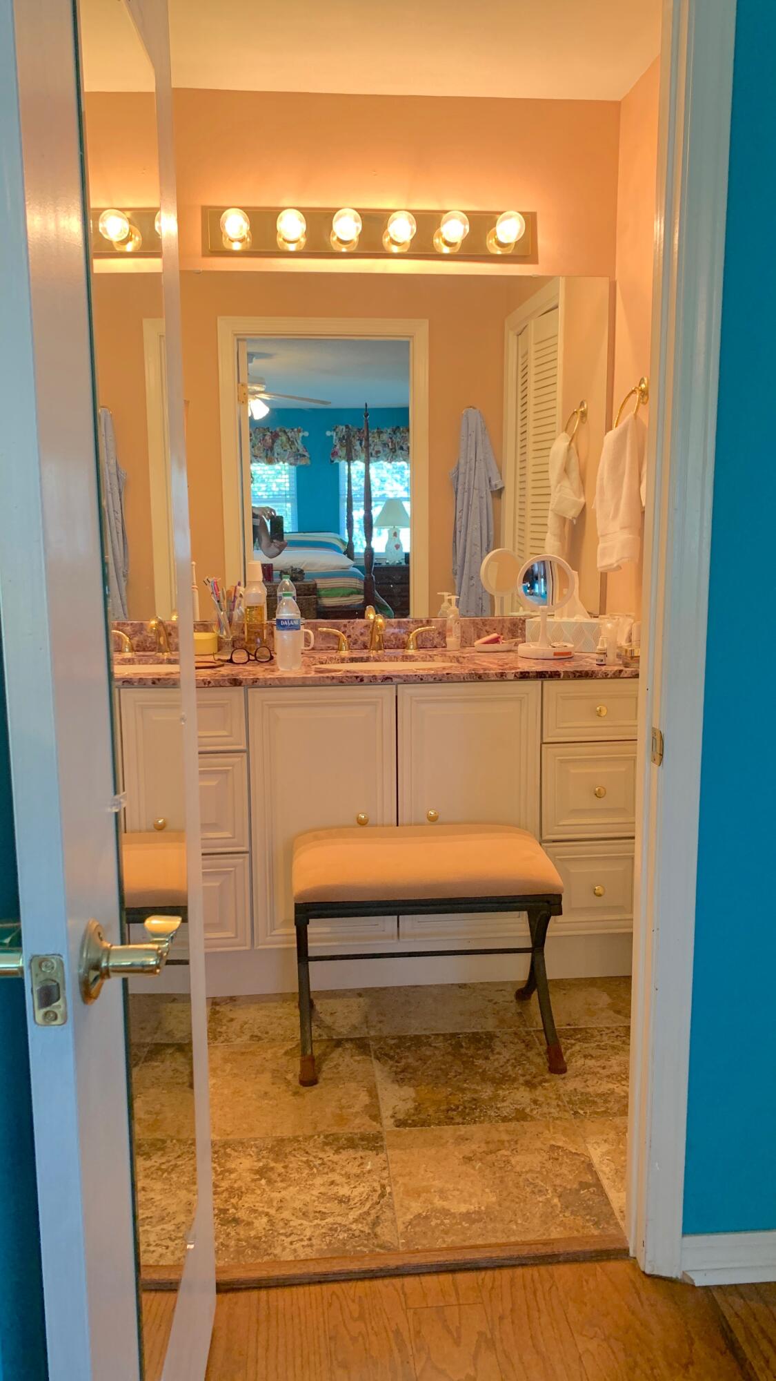 HOLIDAY SHORES ESTATES 2ND ADDN - Residential