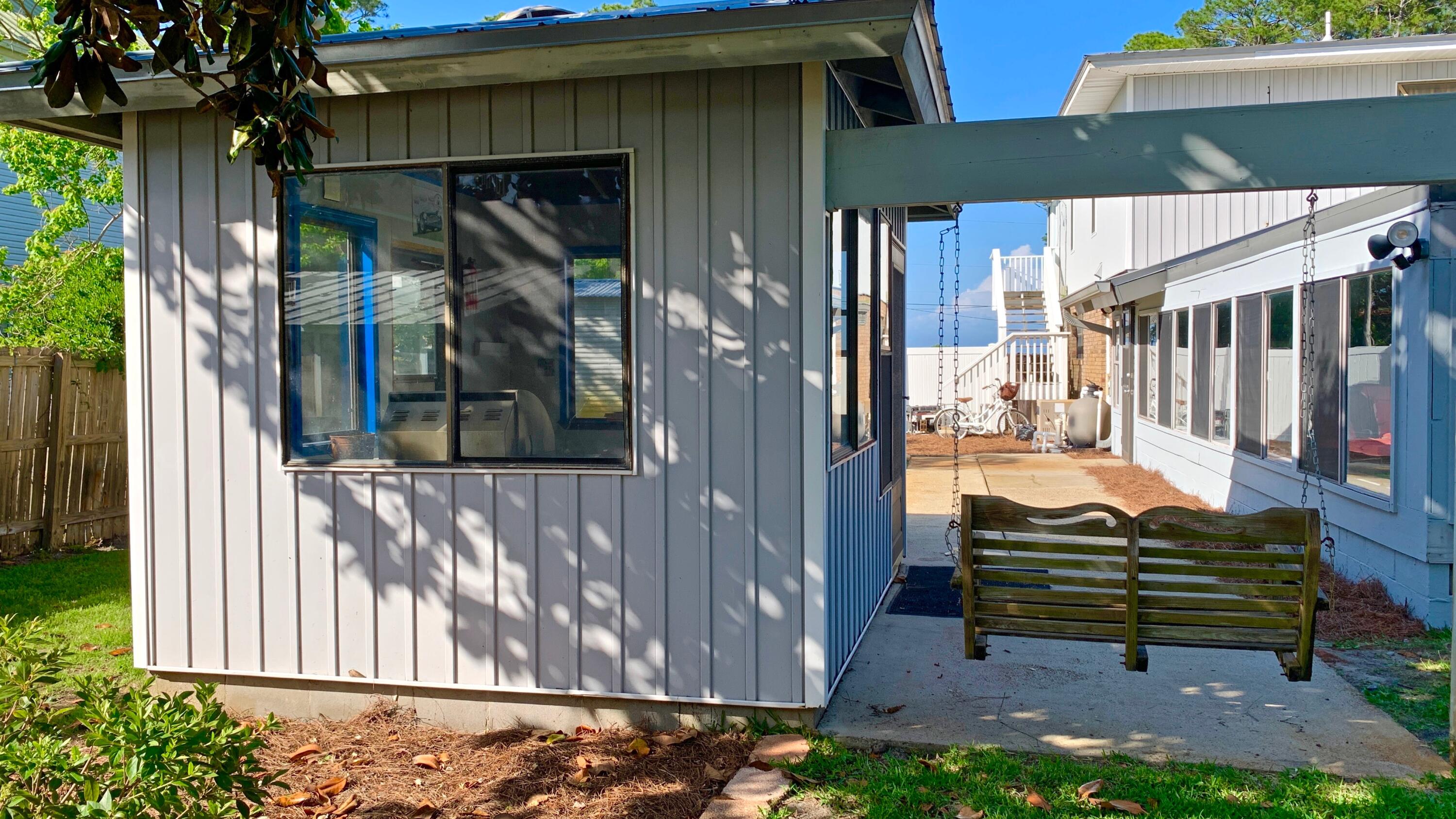 HOLIDAY SHORES ESTATES 2ND ADDN - Residential