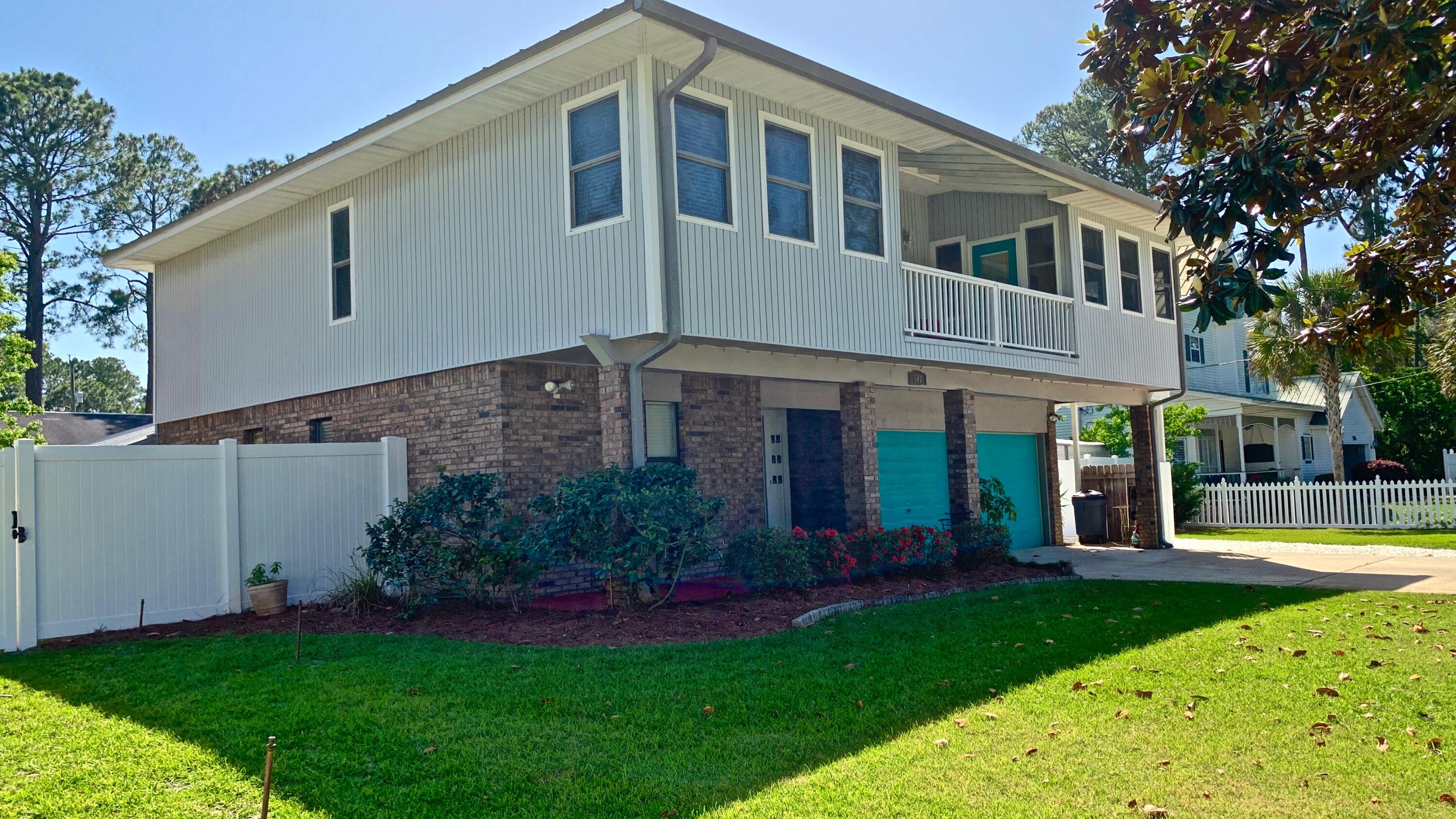 HOLIDAY SHORES ESTATES 2ND ADDN - Residential