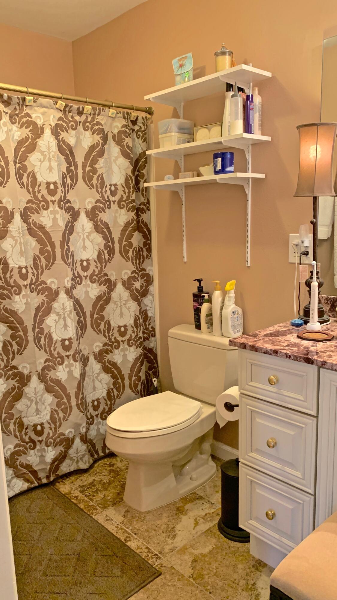 HOLIDAY SHORES ESTATES 2ND ADDN - Residential