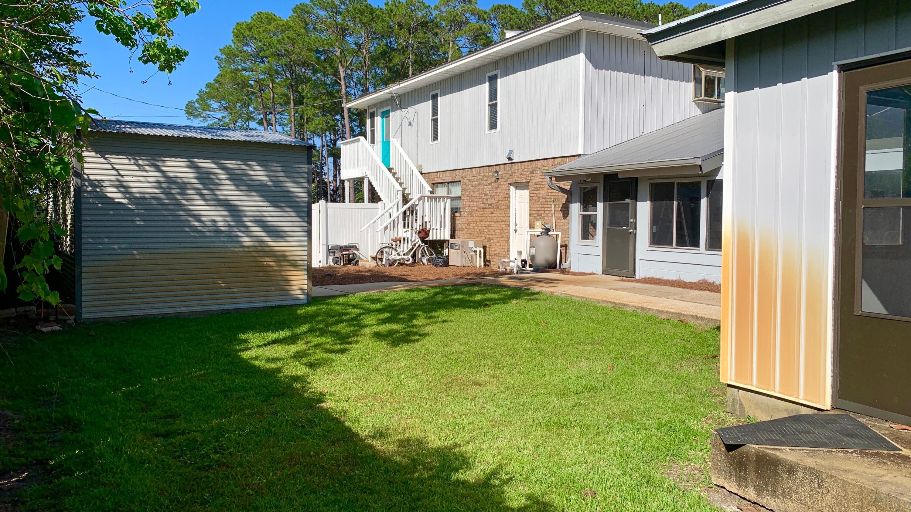 HOLIDAY SHORES ESTATES 2ND ADDN - Residential