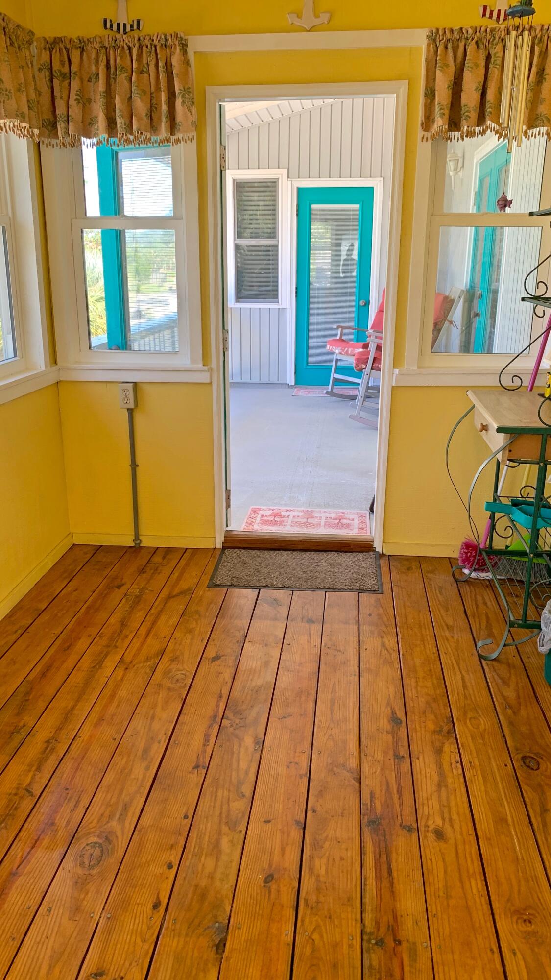 HOLIDAY SHORES ESTATES 2ND ADDN - Residential