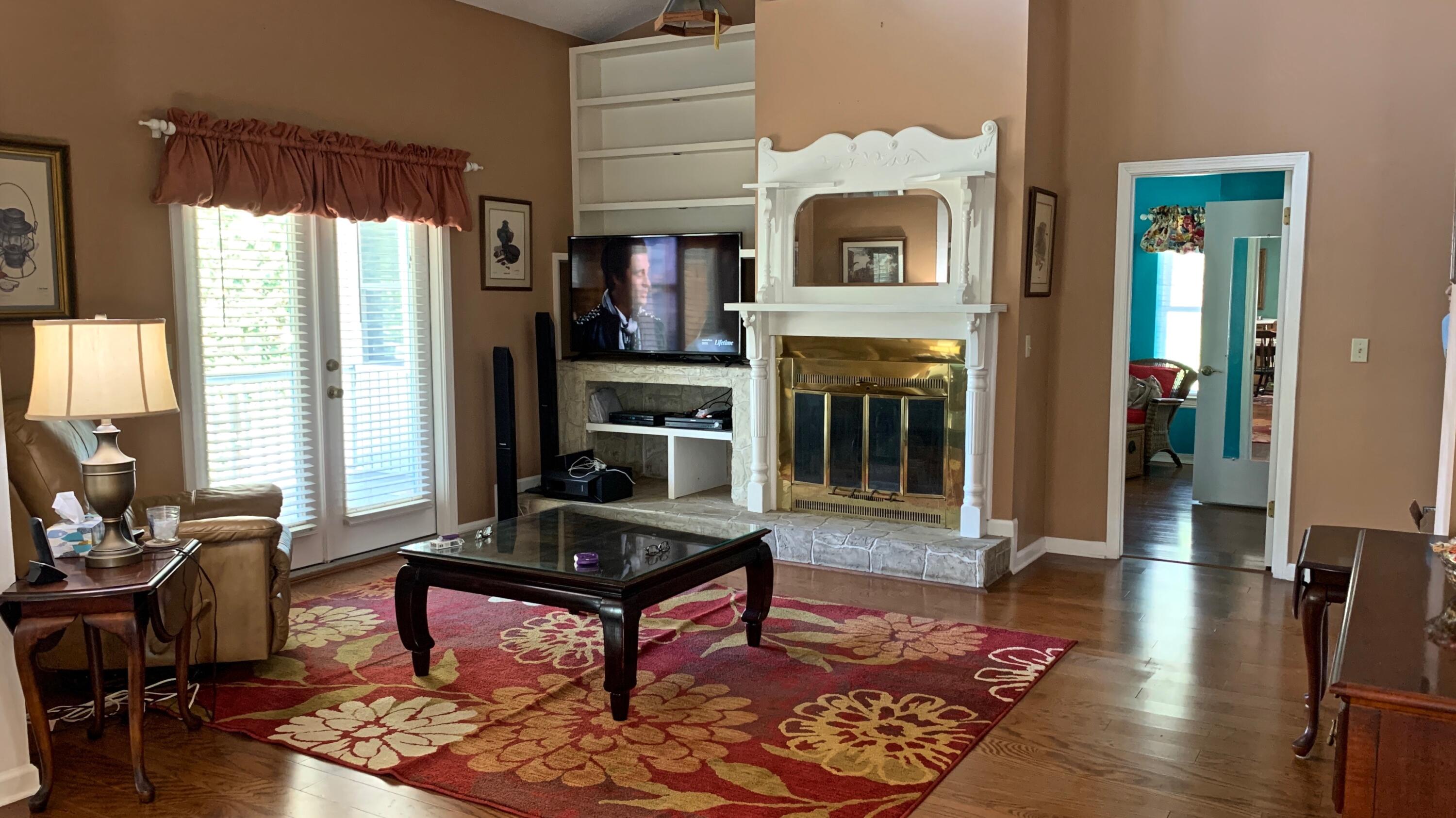 HOLIDAY SHORES ESTATES 2ND ADDN - Residential