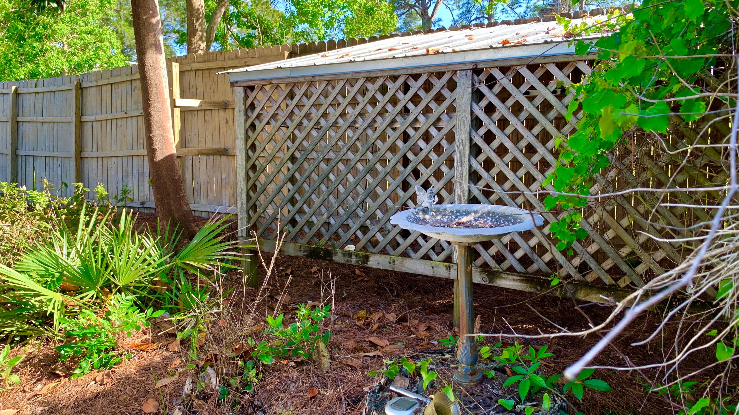 HOLIDAY SHORES ESTATES 2ND ADDN - Residential