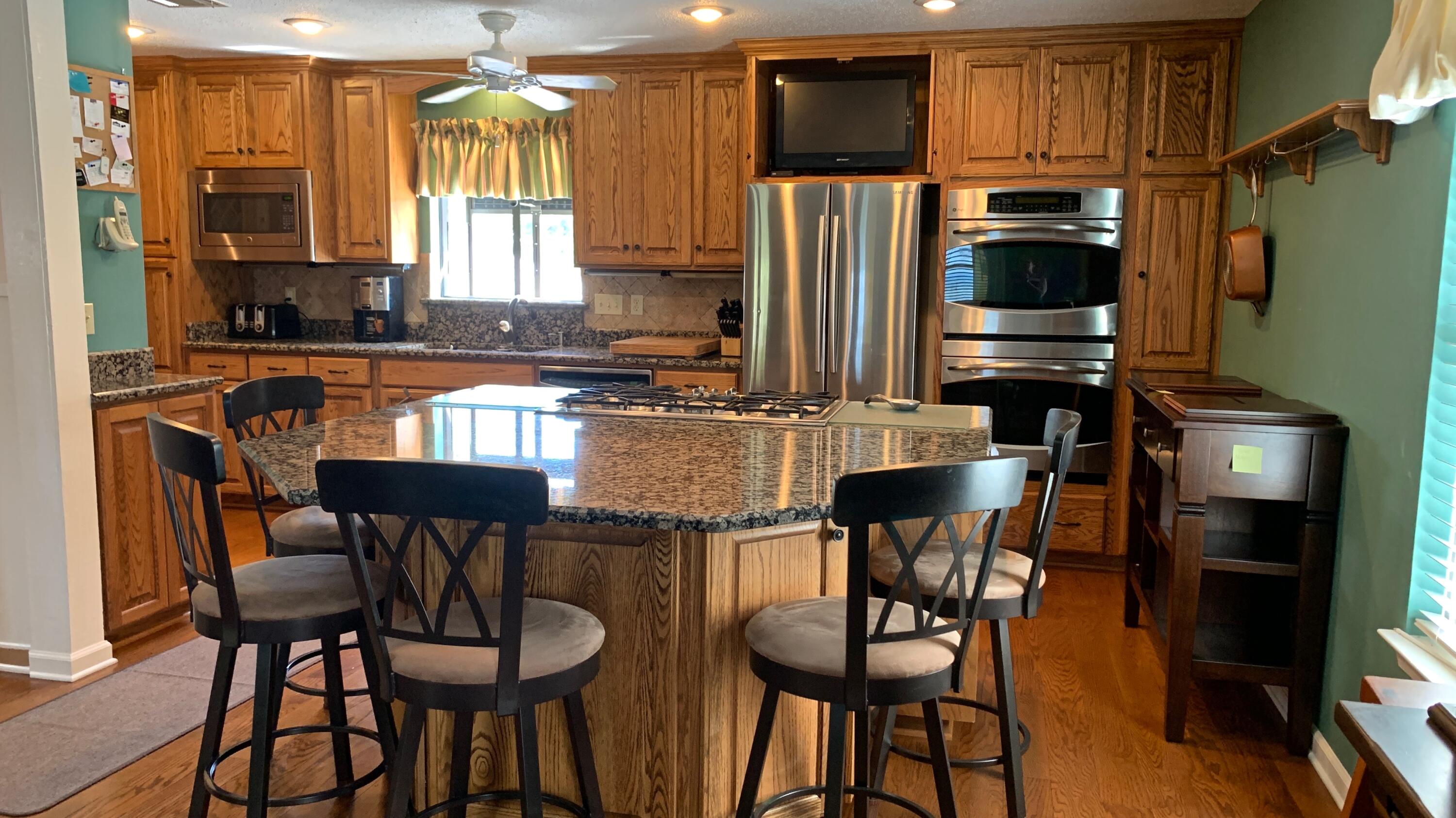 HOLIDAY SHORES ESTATES 2ND ADDN - Residential