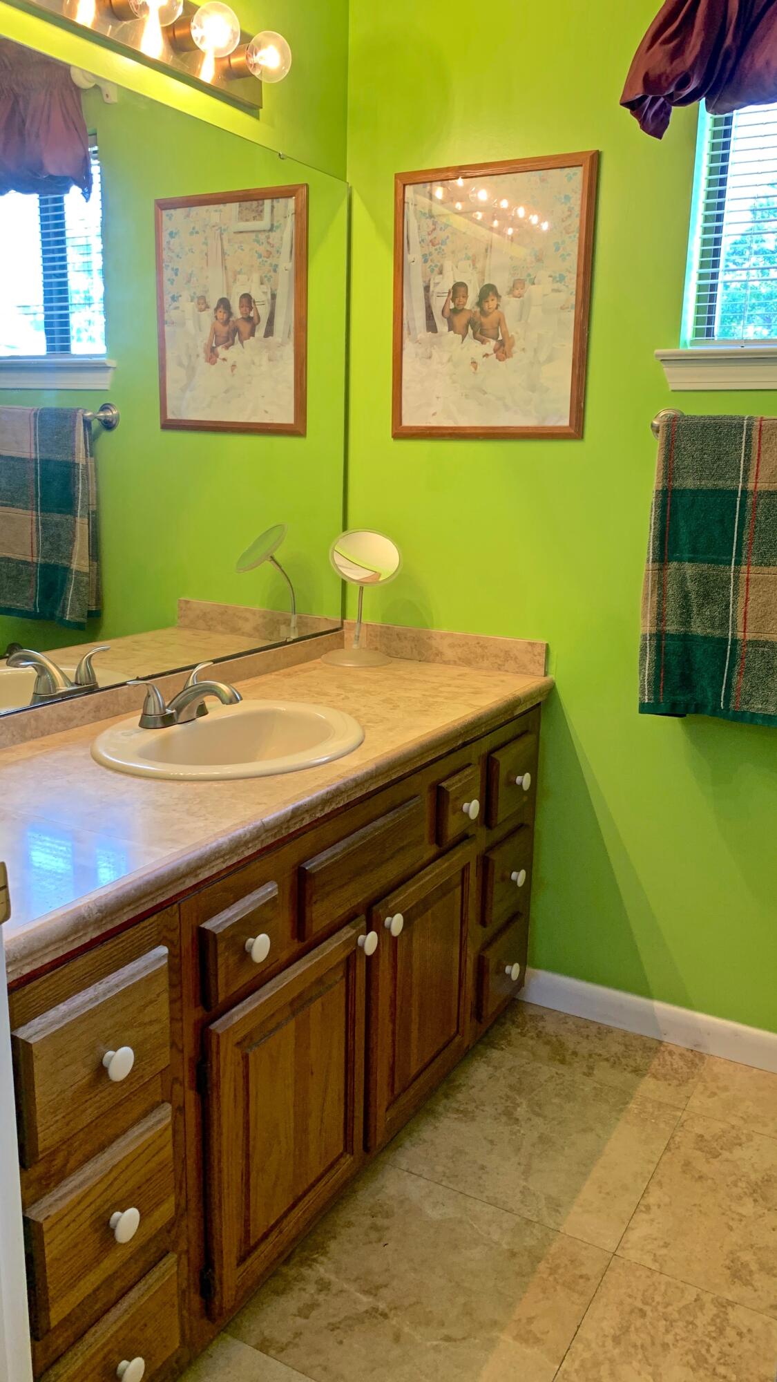 HOLIDAY SHORES ESTATES 2ND ADDN - Residential