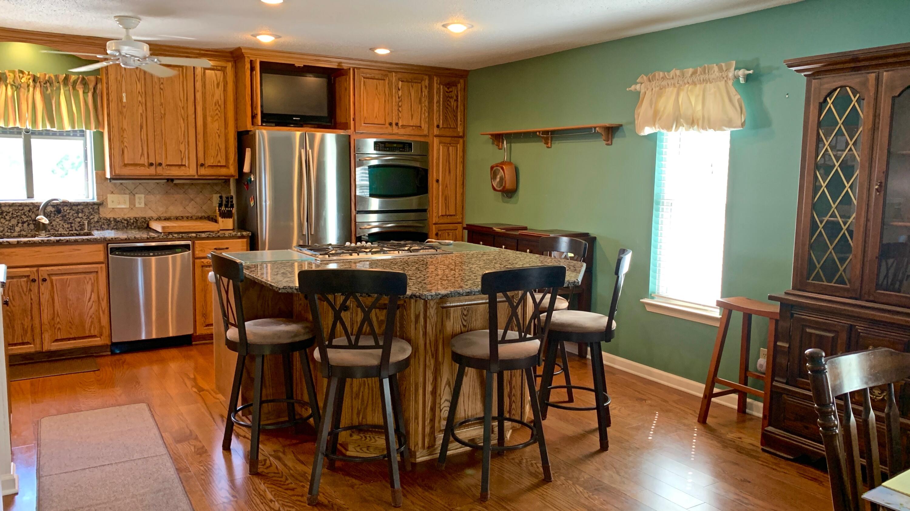 HOLIDAY SHORES ESTATES 2ND ADDN - Residential