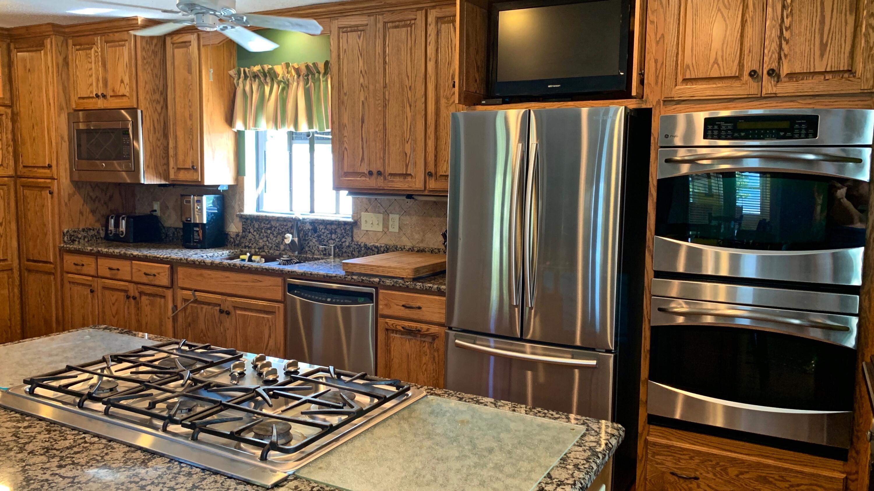 HOLIDAY SHORES ESTATES 2ND ADDN - Residential