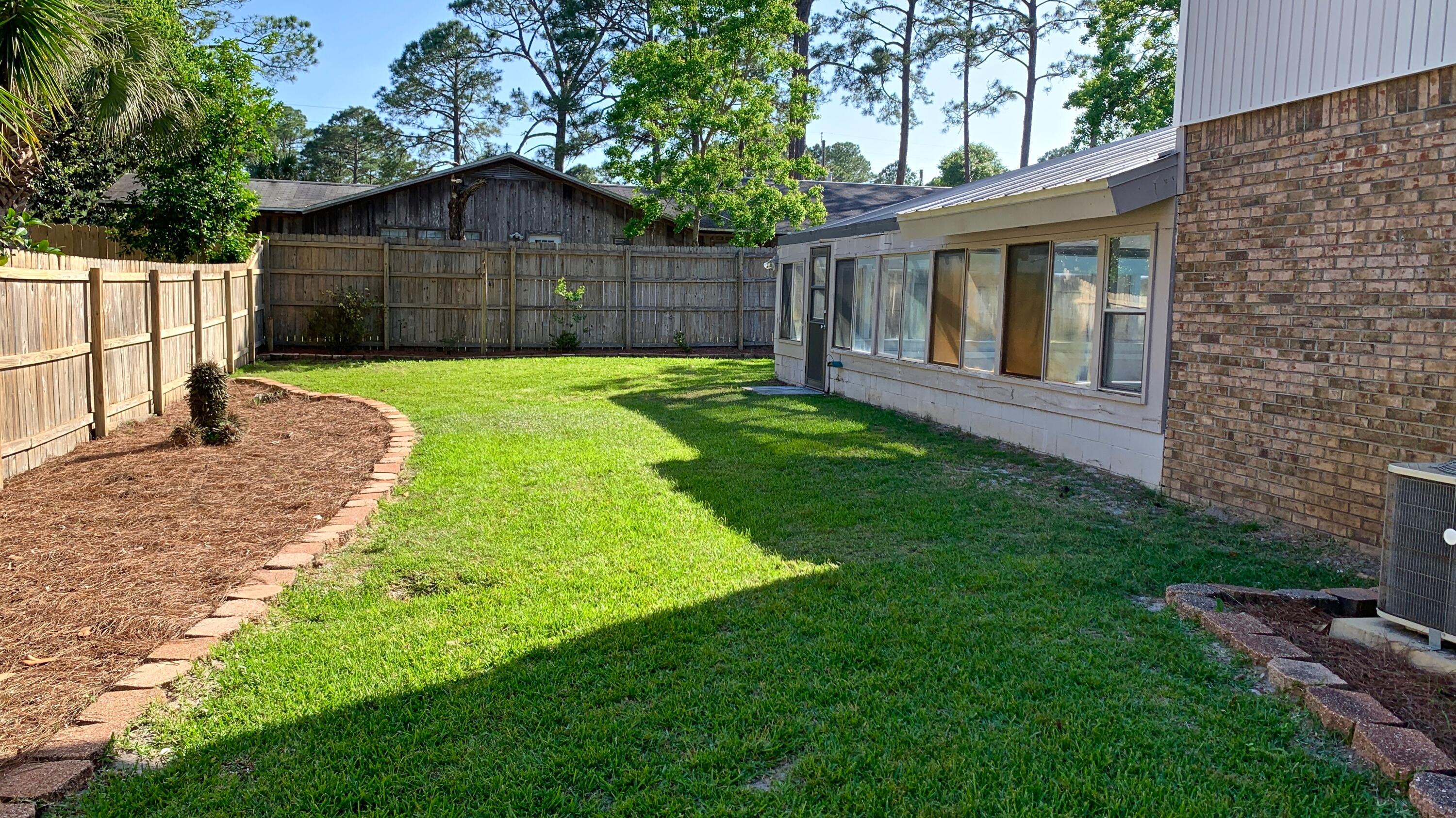 HOLIDAY SHORES ESTATES 2ND ADDN - Residential