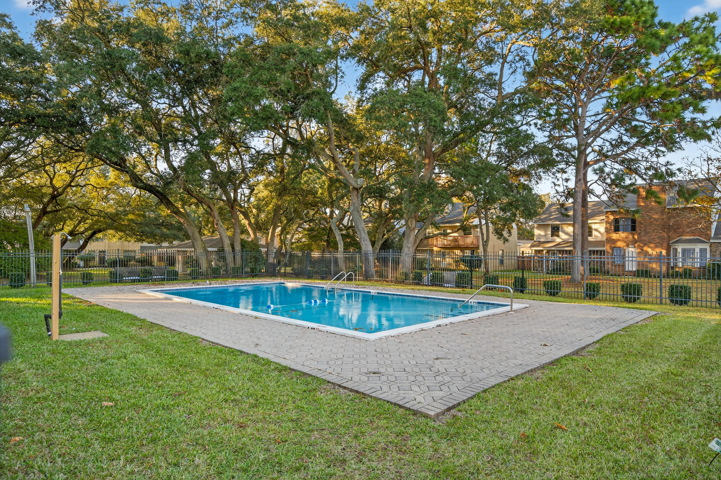 PORTOFINO T/H - Residential