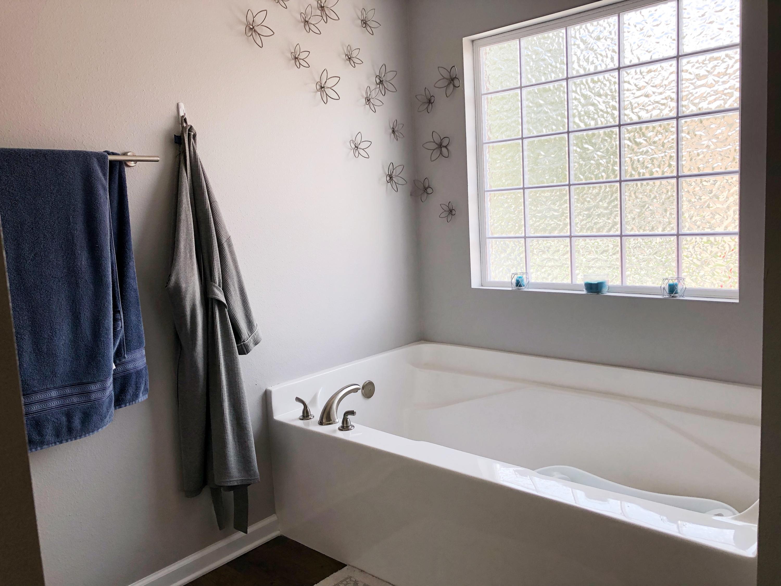 HIDDEN LAKES ESTATES - Residential