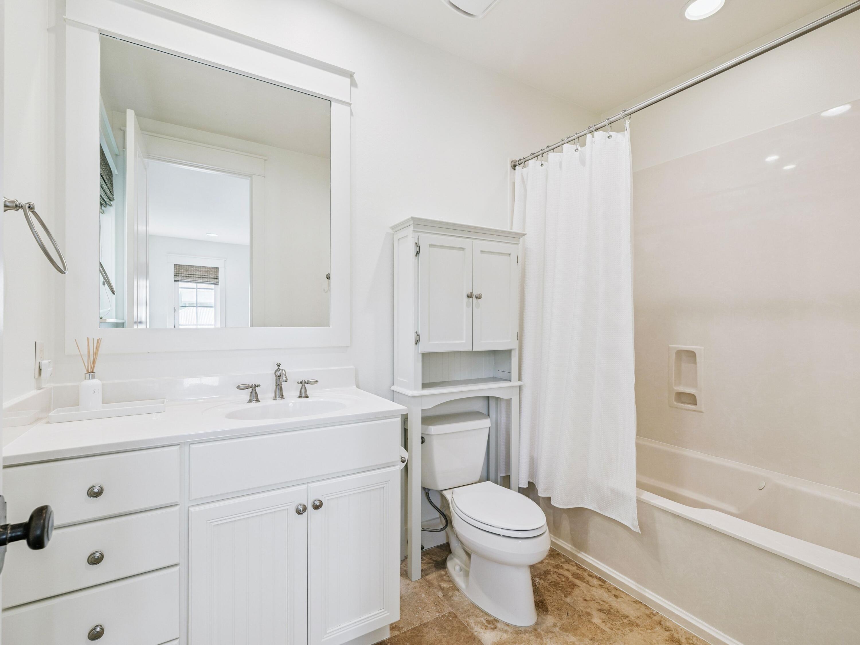 CARSON OAKS - Residential