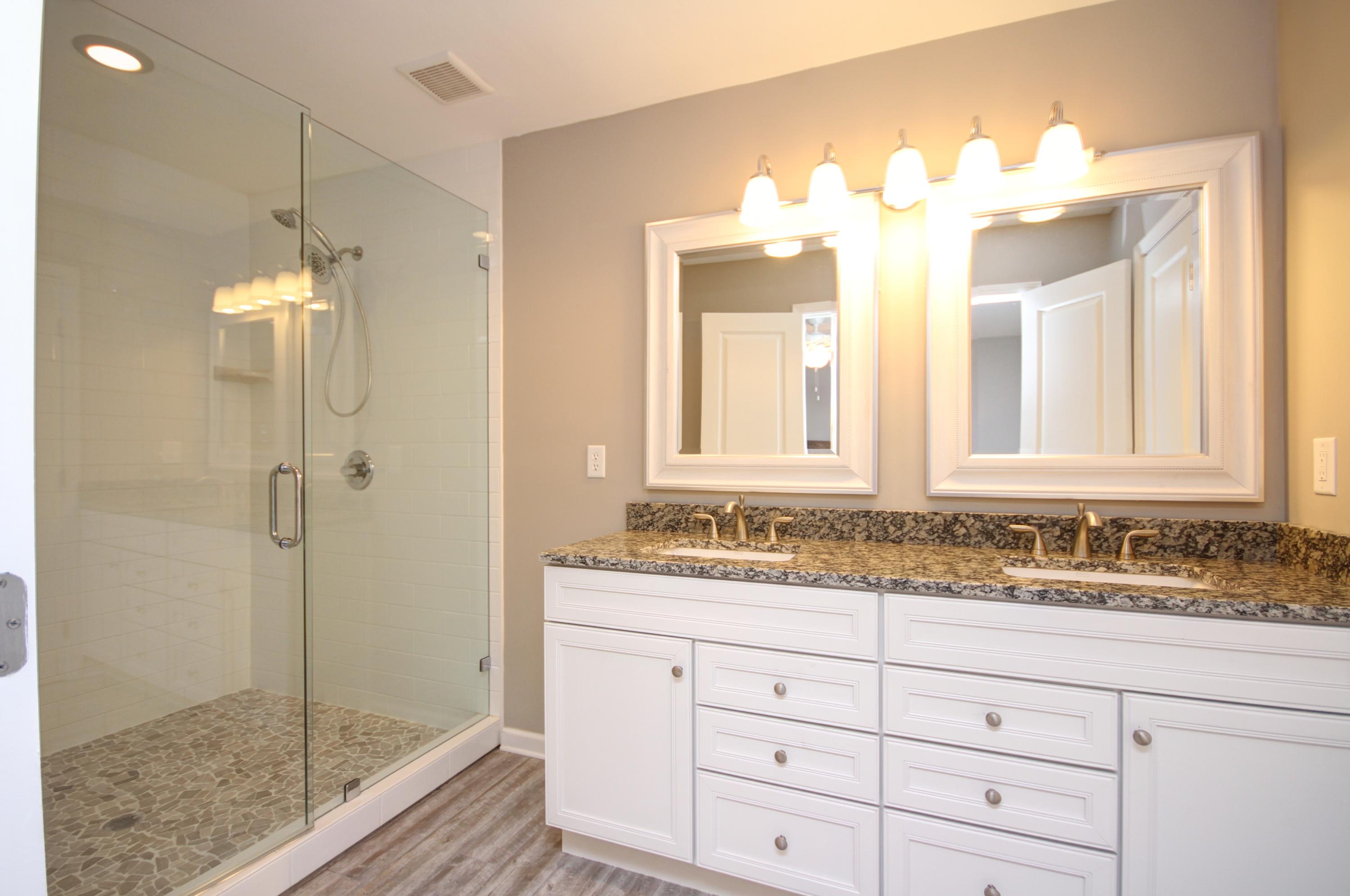 LINKSIDE VILLAGE II - Residential