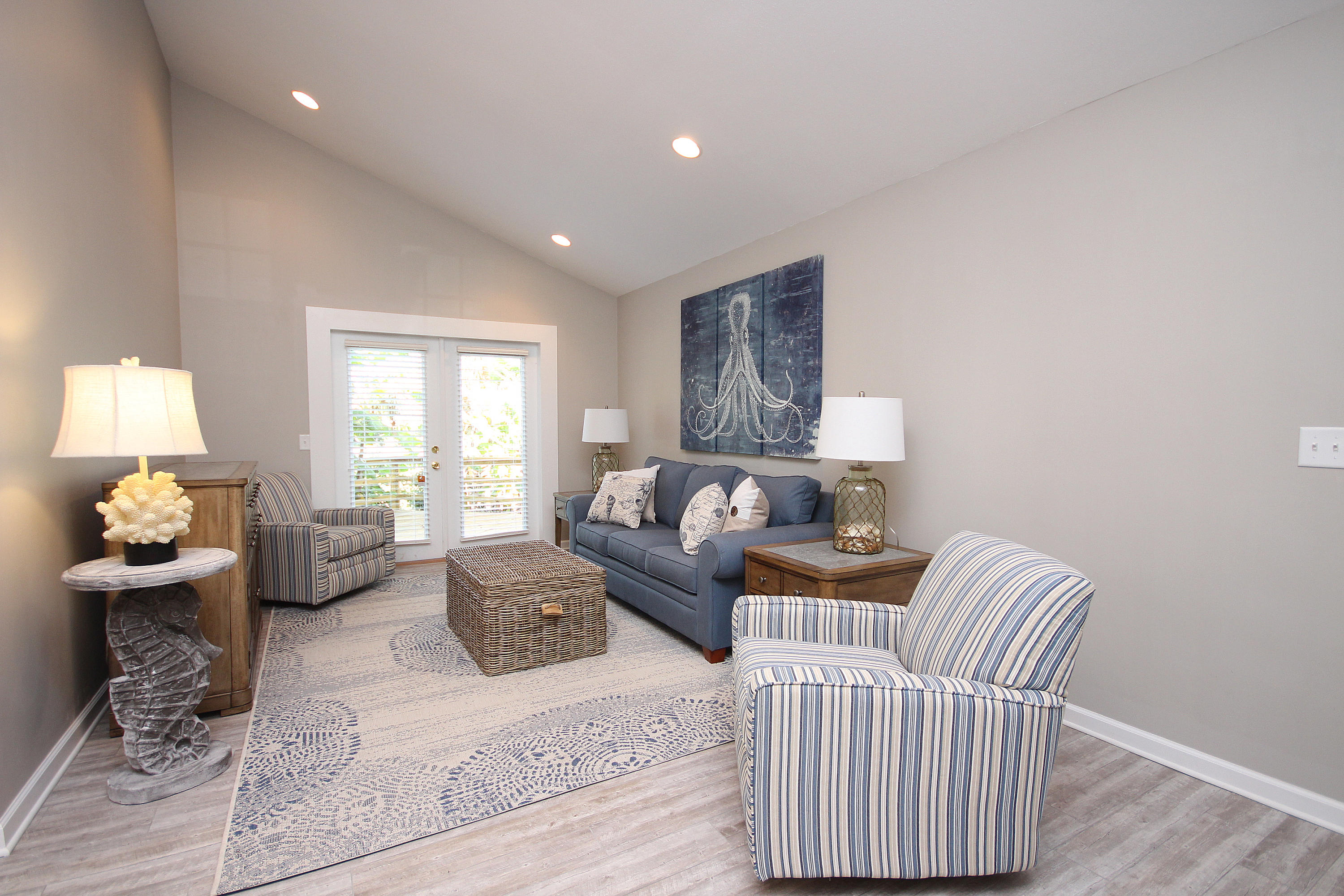 LINKSIDE VILLAGE II - Residential