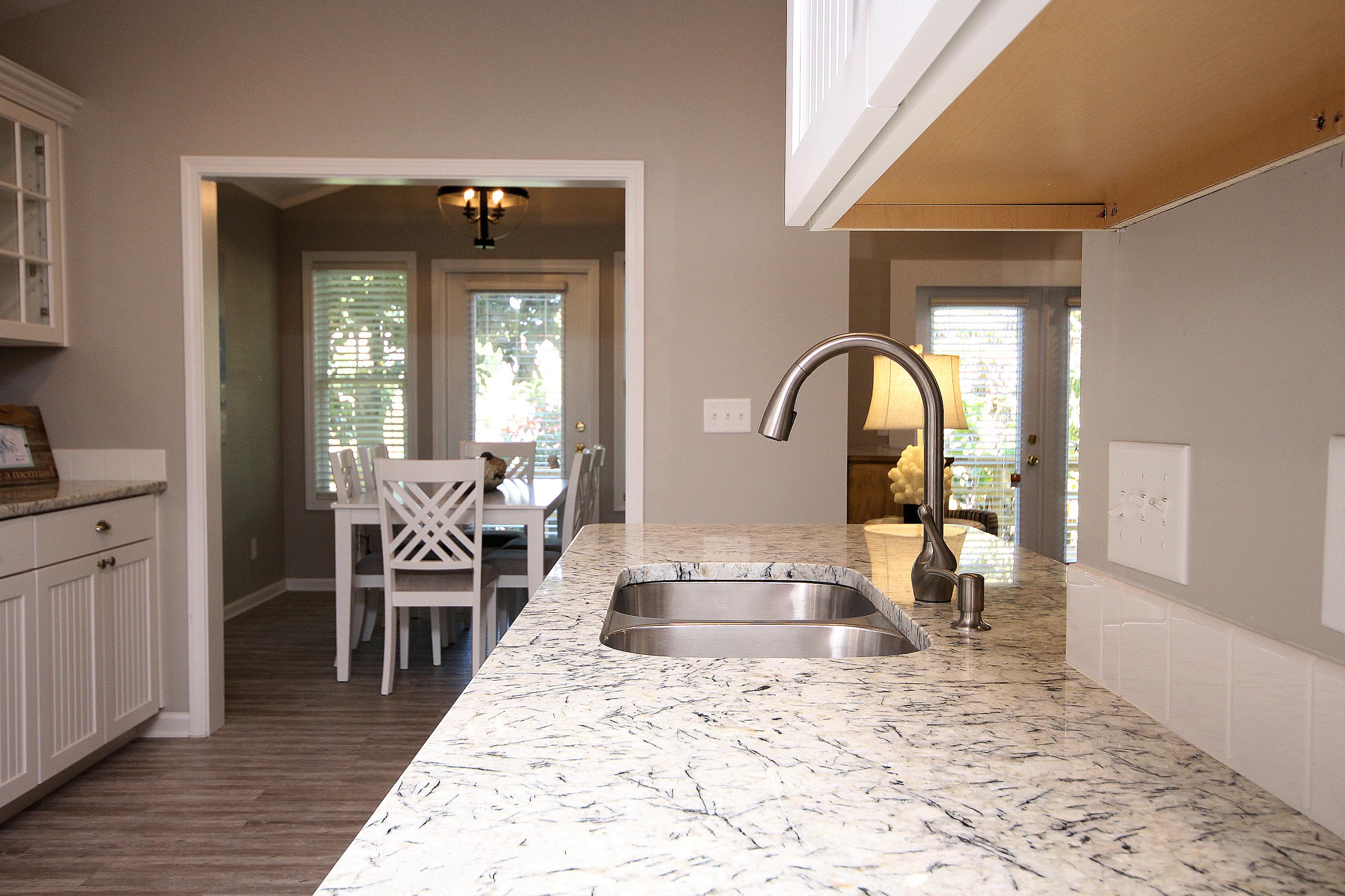 LINKSIDE VILLAGE II - Residential