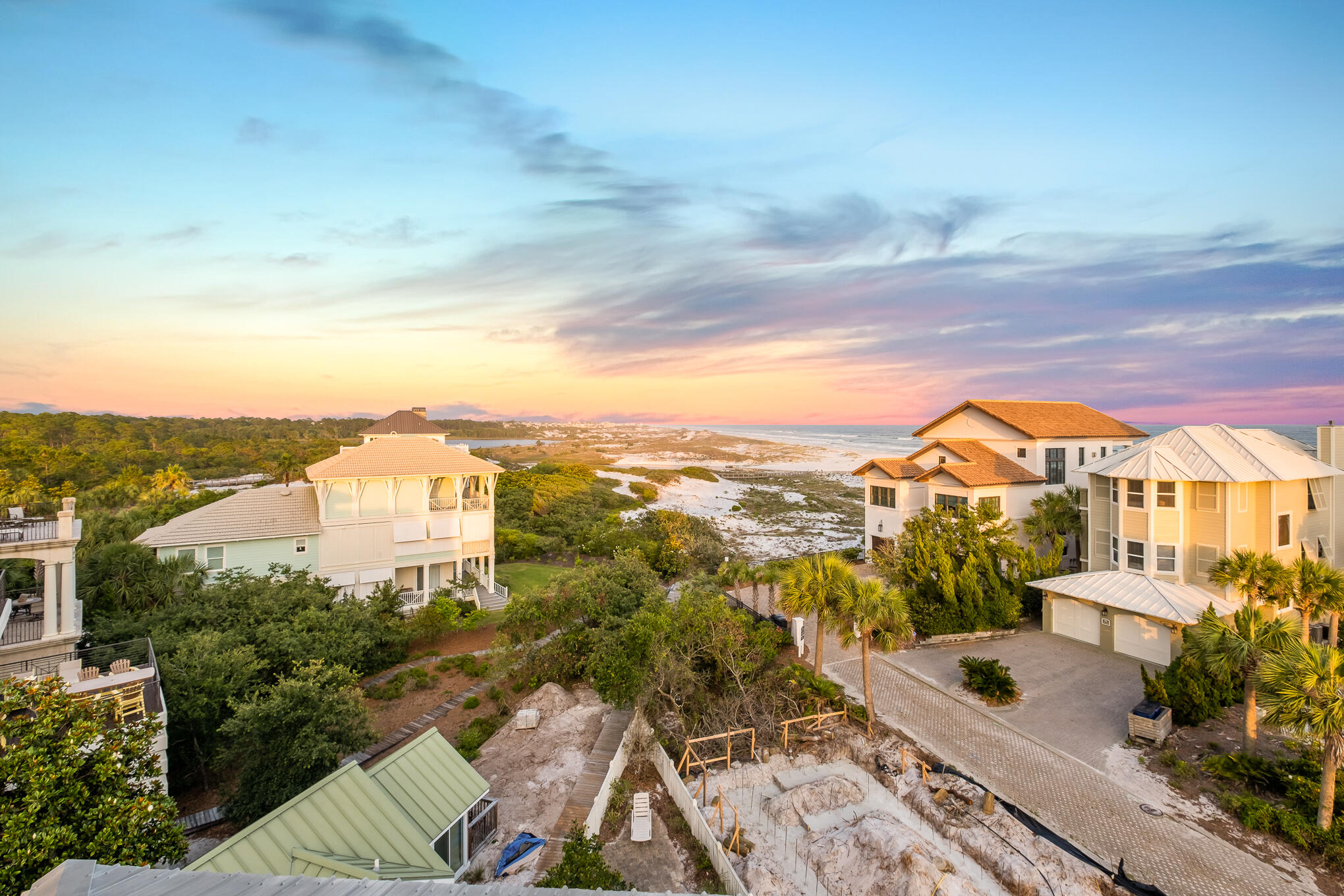 SECLUSION DUNES - Residential