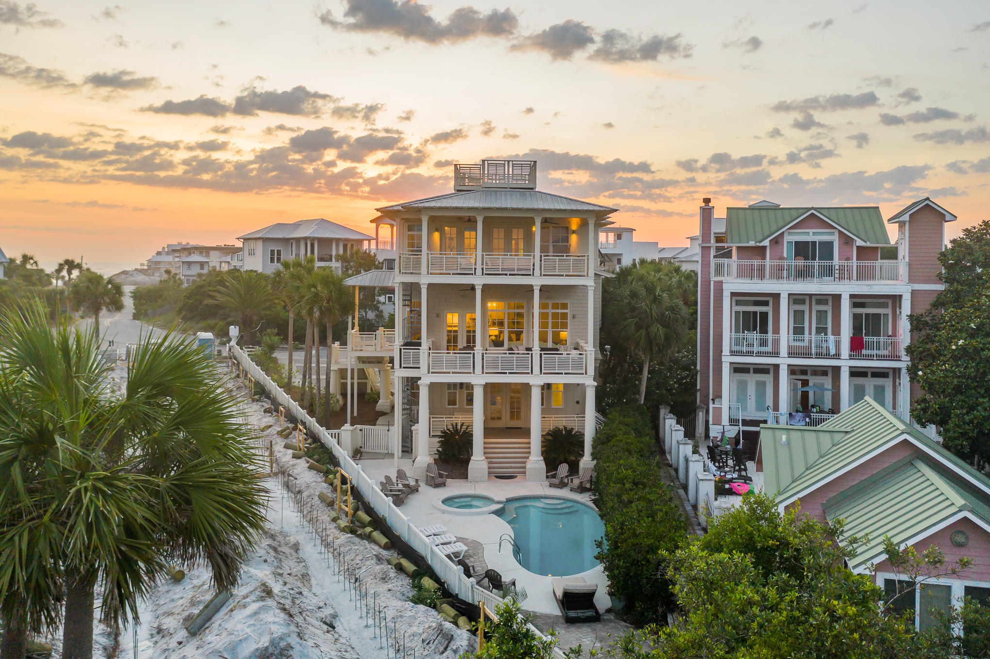 SECLUSION DUNES - Residential