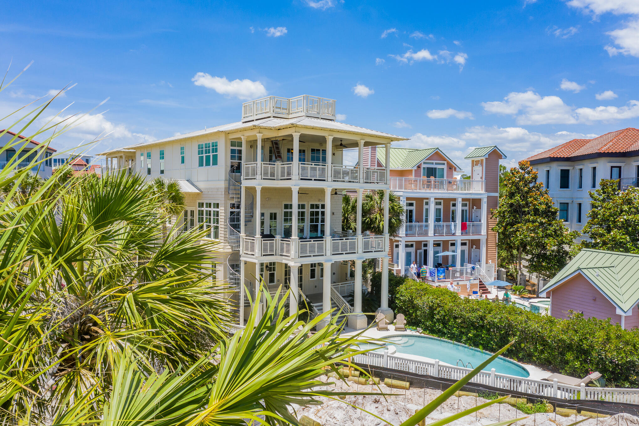 SECLUSION DUNES - Residential