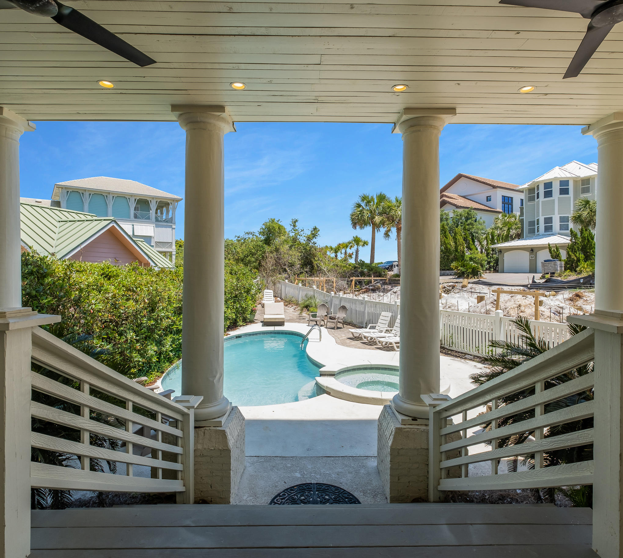 SECLUSION DUNES - Residential