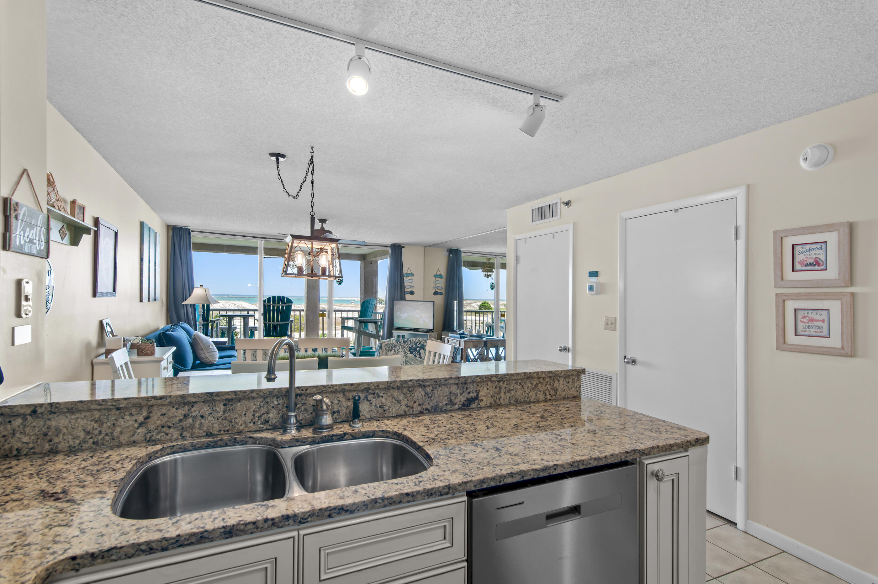 MAGNOLIA HOUSE - Residential