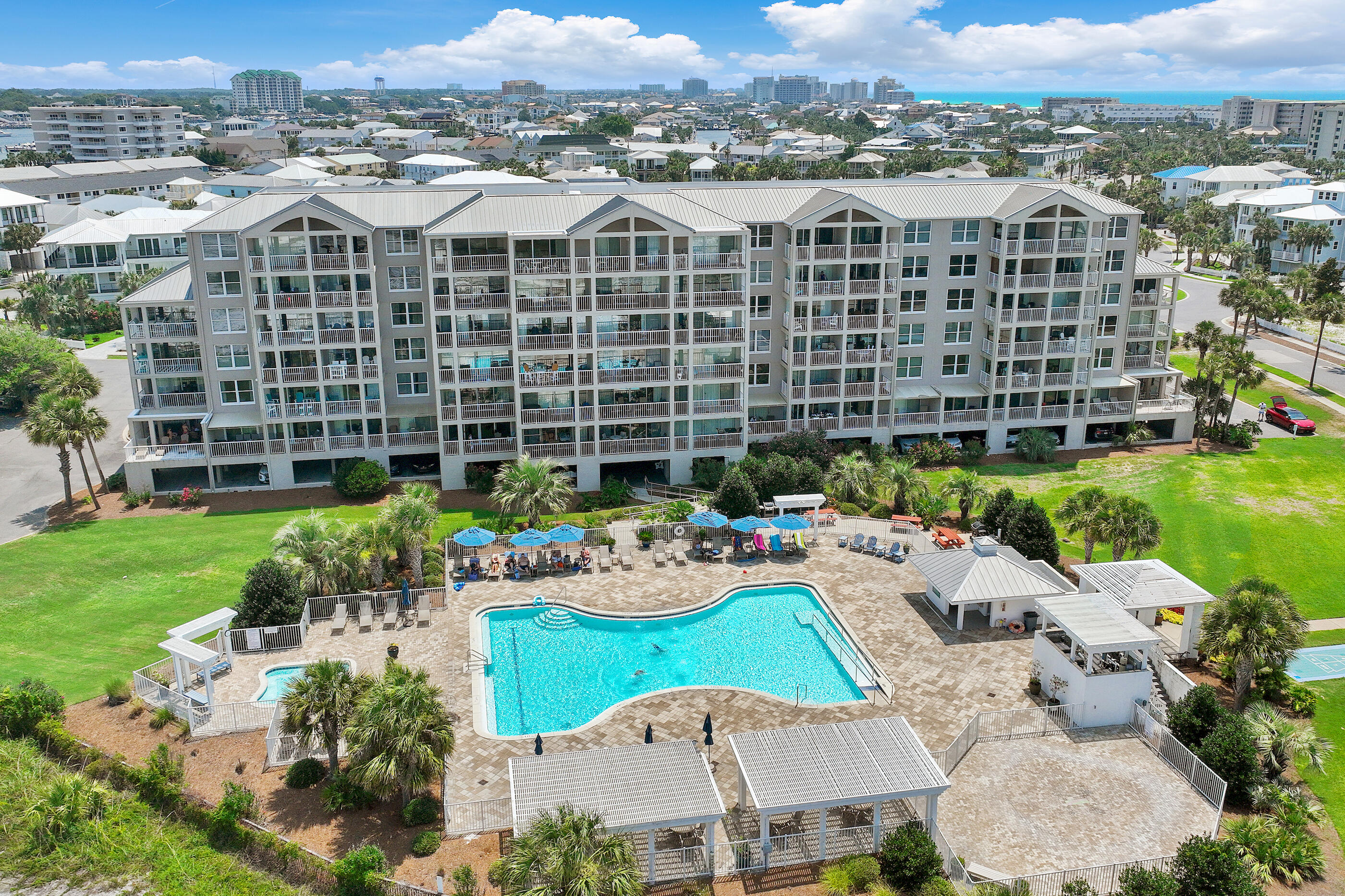 MAGNOLIA HOUSE - Residential