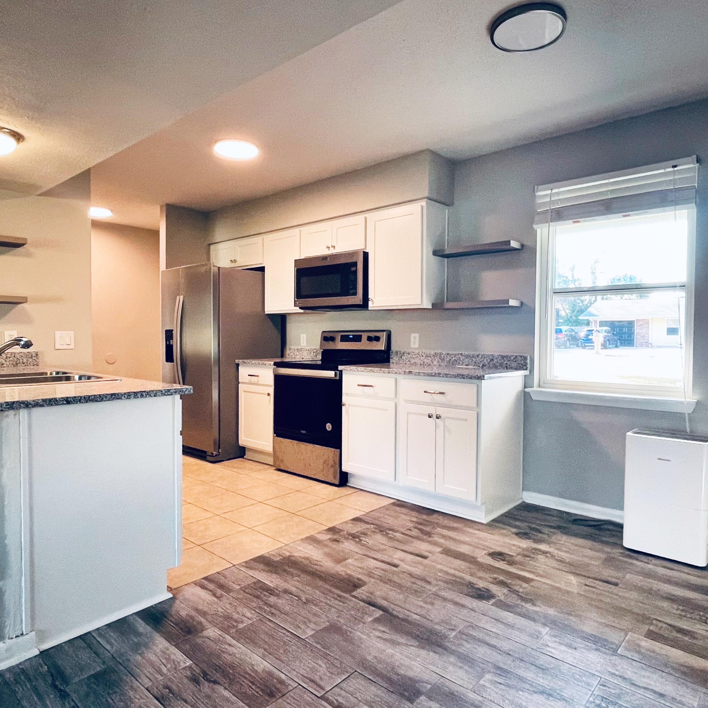 PORT DIXIE MANOR - Residential Lease