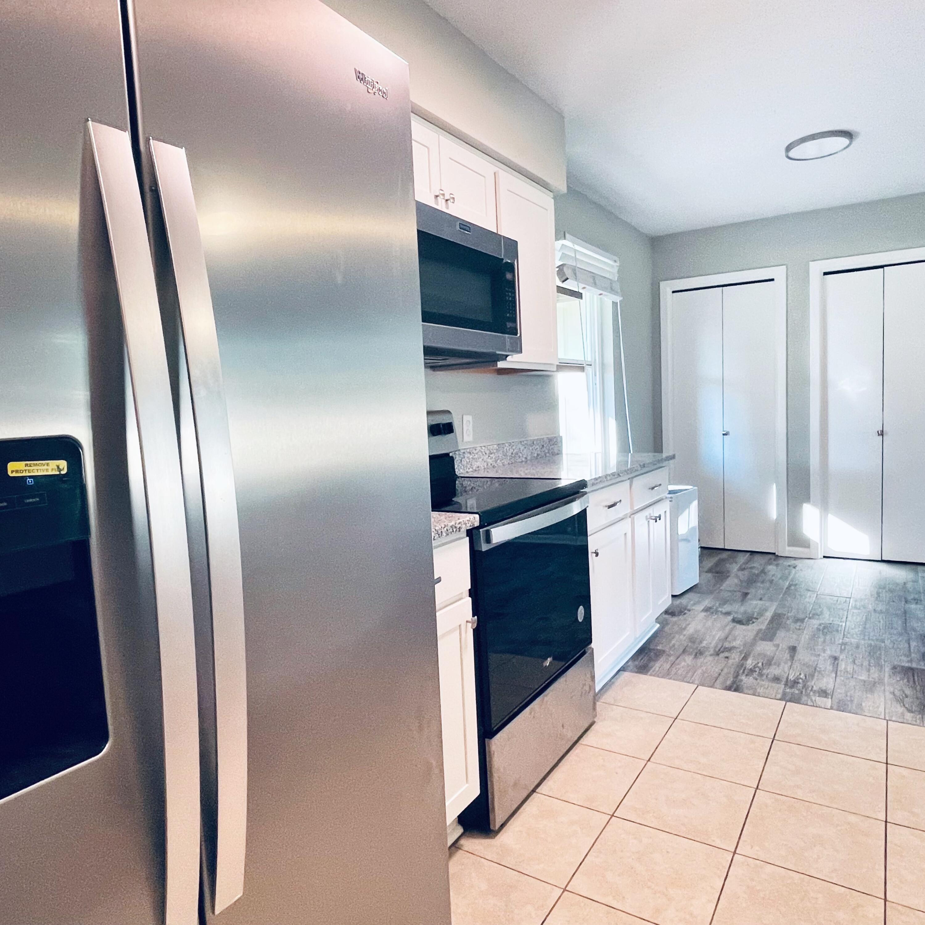 PORT DIXIE MANOR - Residential Lease