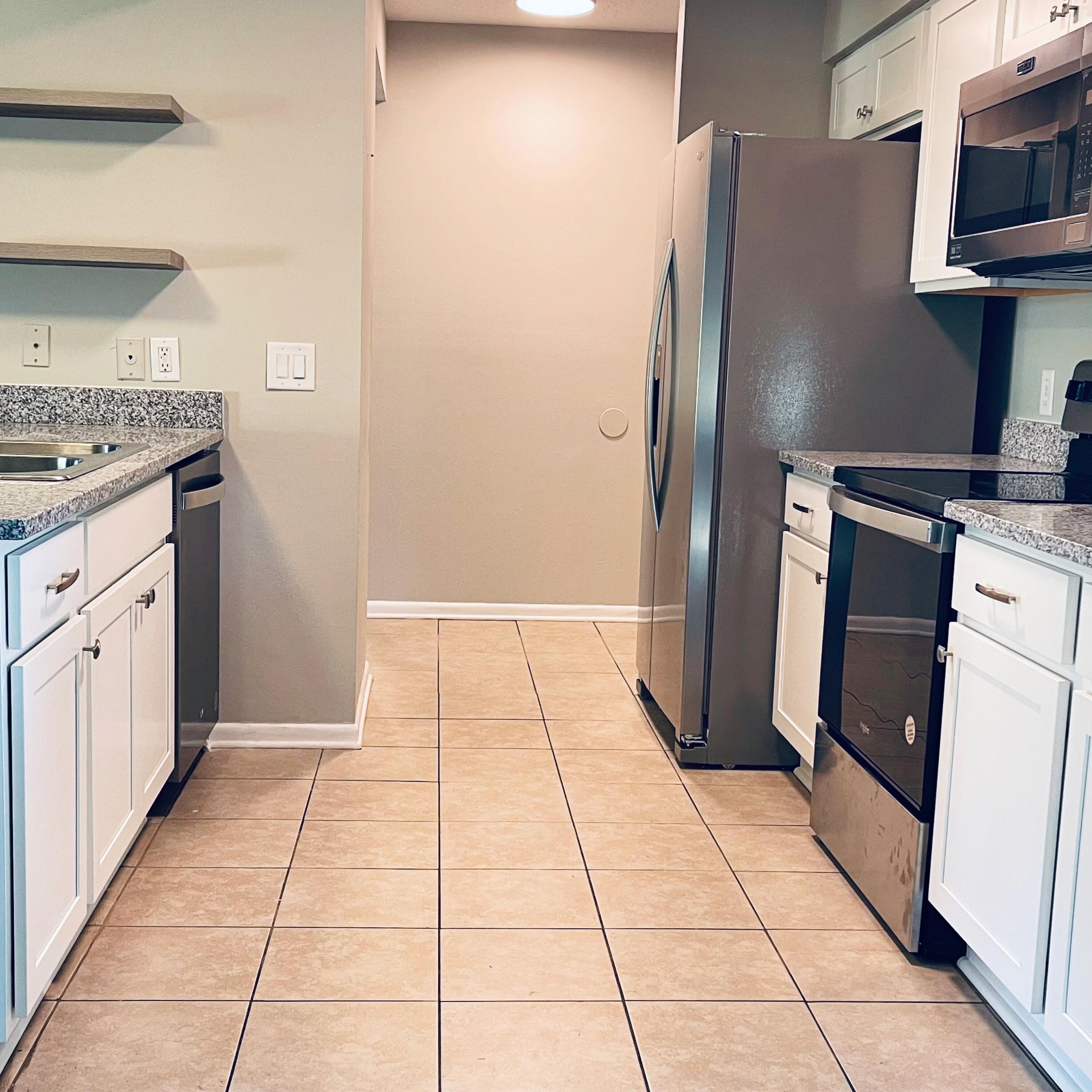 PORT DIXIE MANOR - Residential Lease