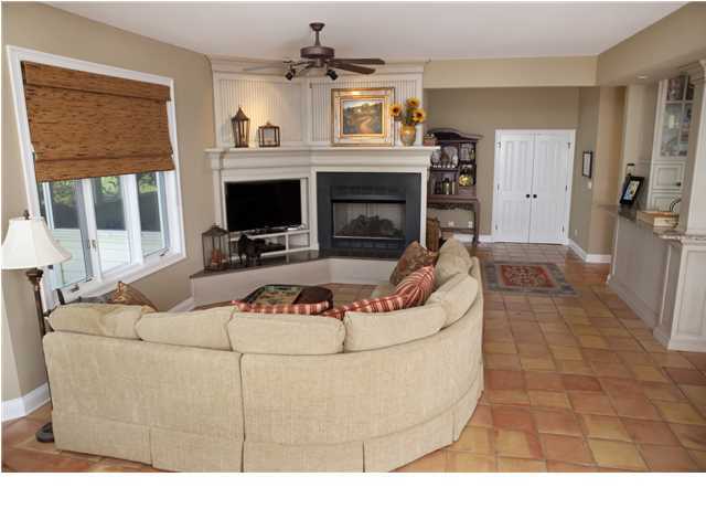HICKORY SHORES NONE - Residential