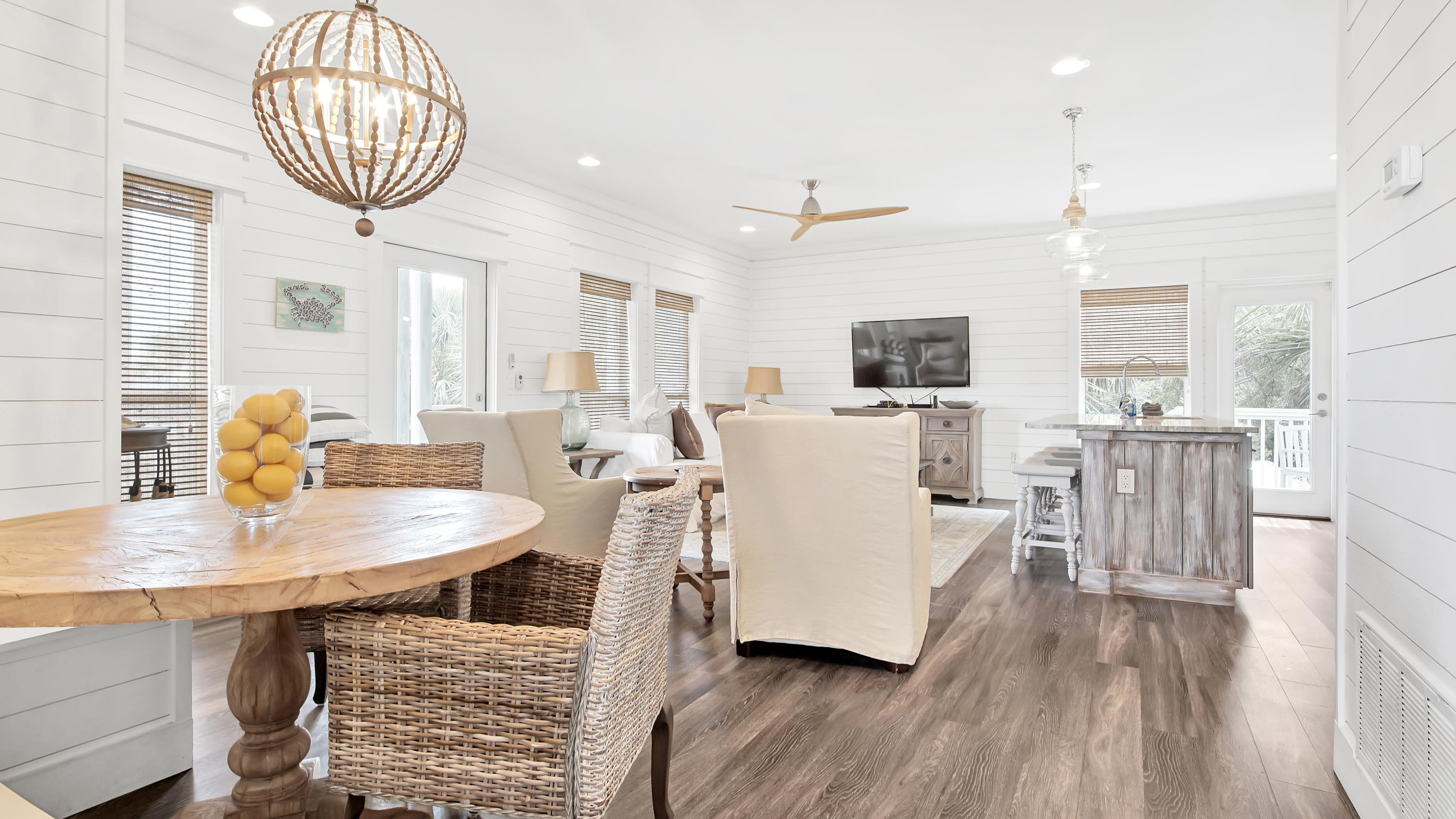 TRANQUIL SHORES - Residential