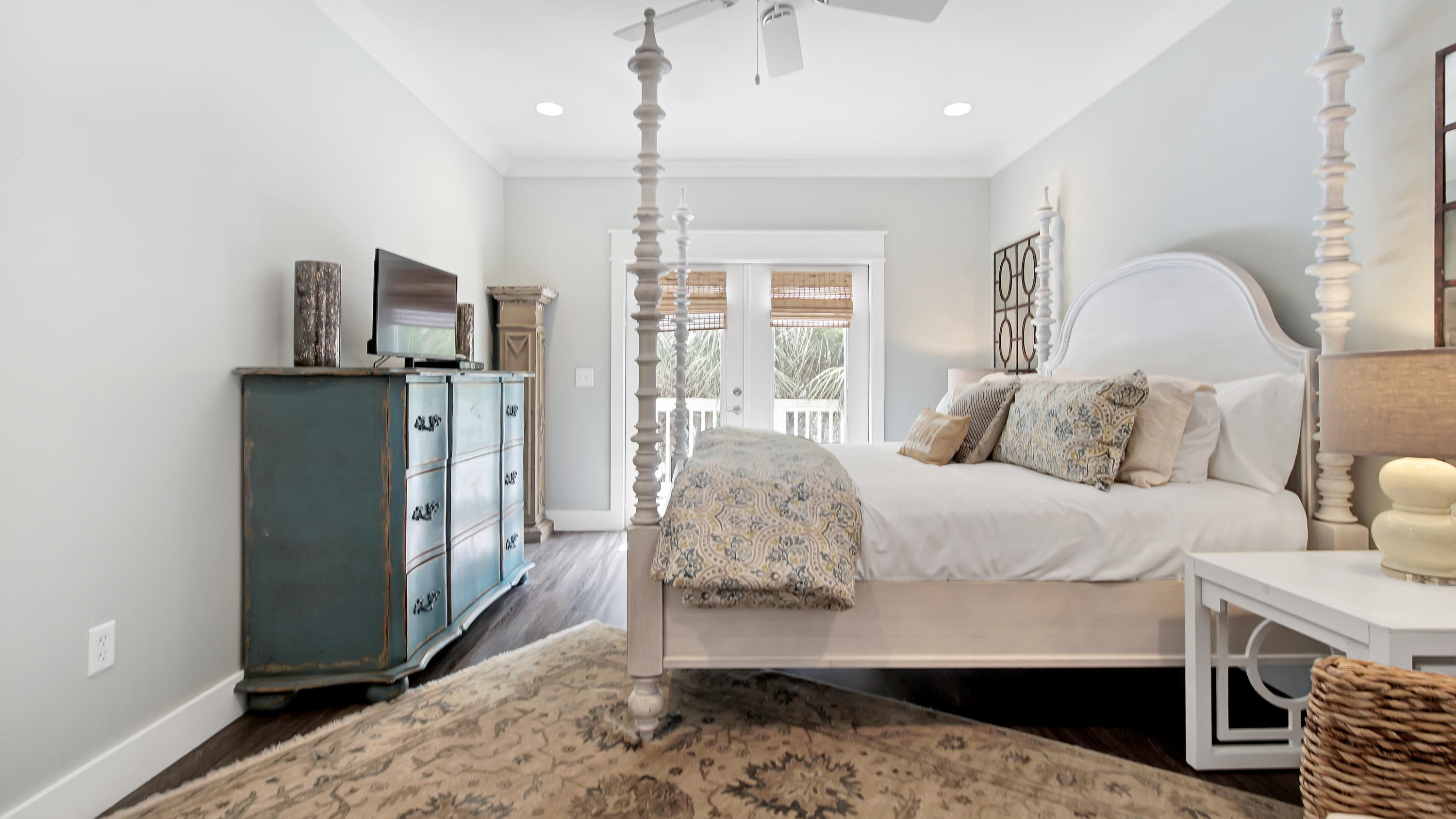 TRANQUIL SHORES - Residential