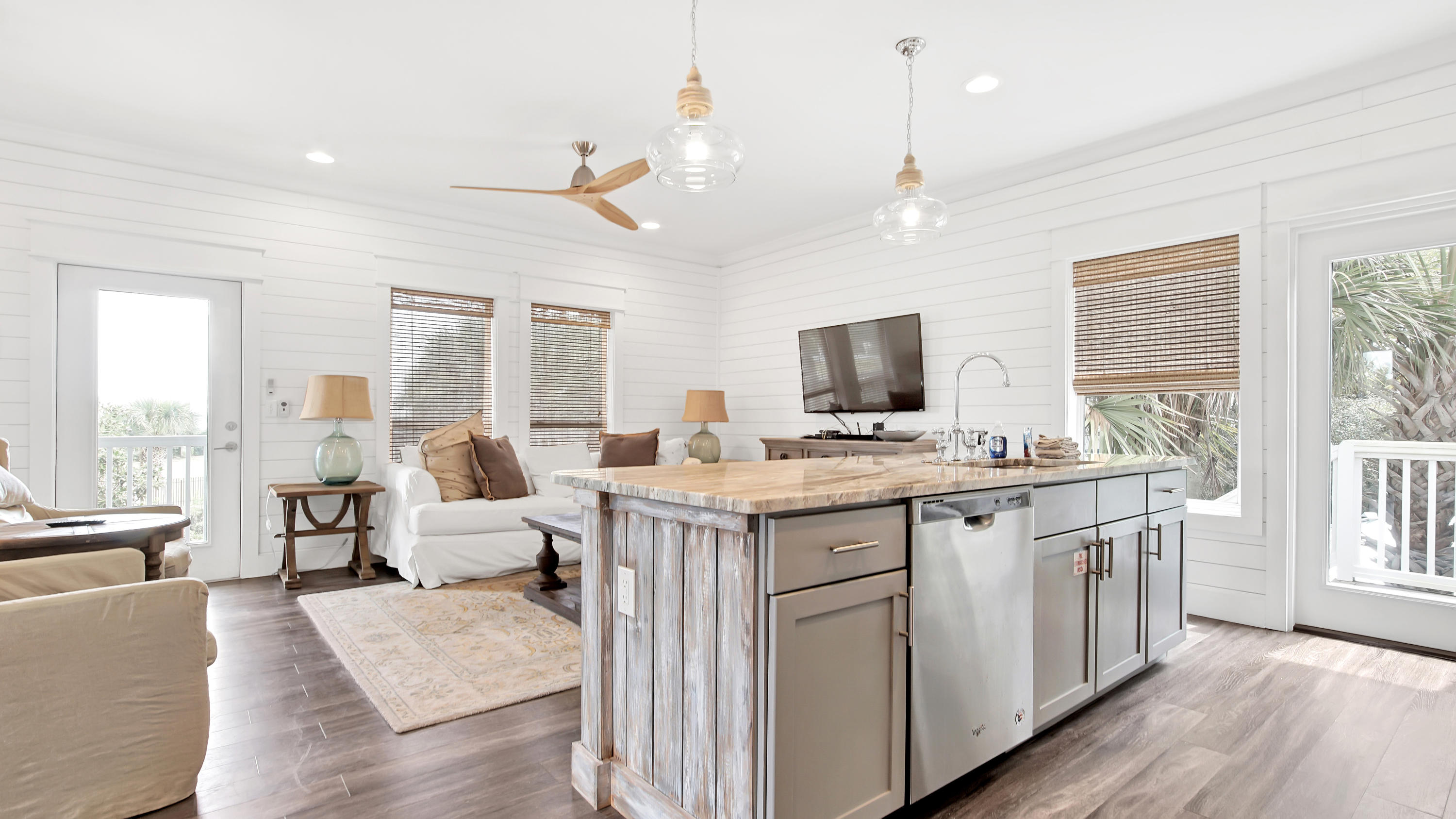 TRANQUIL SHORES - Residential