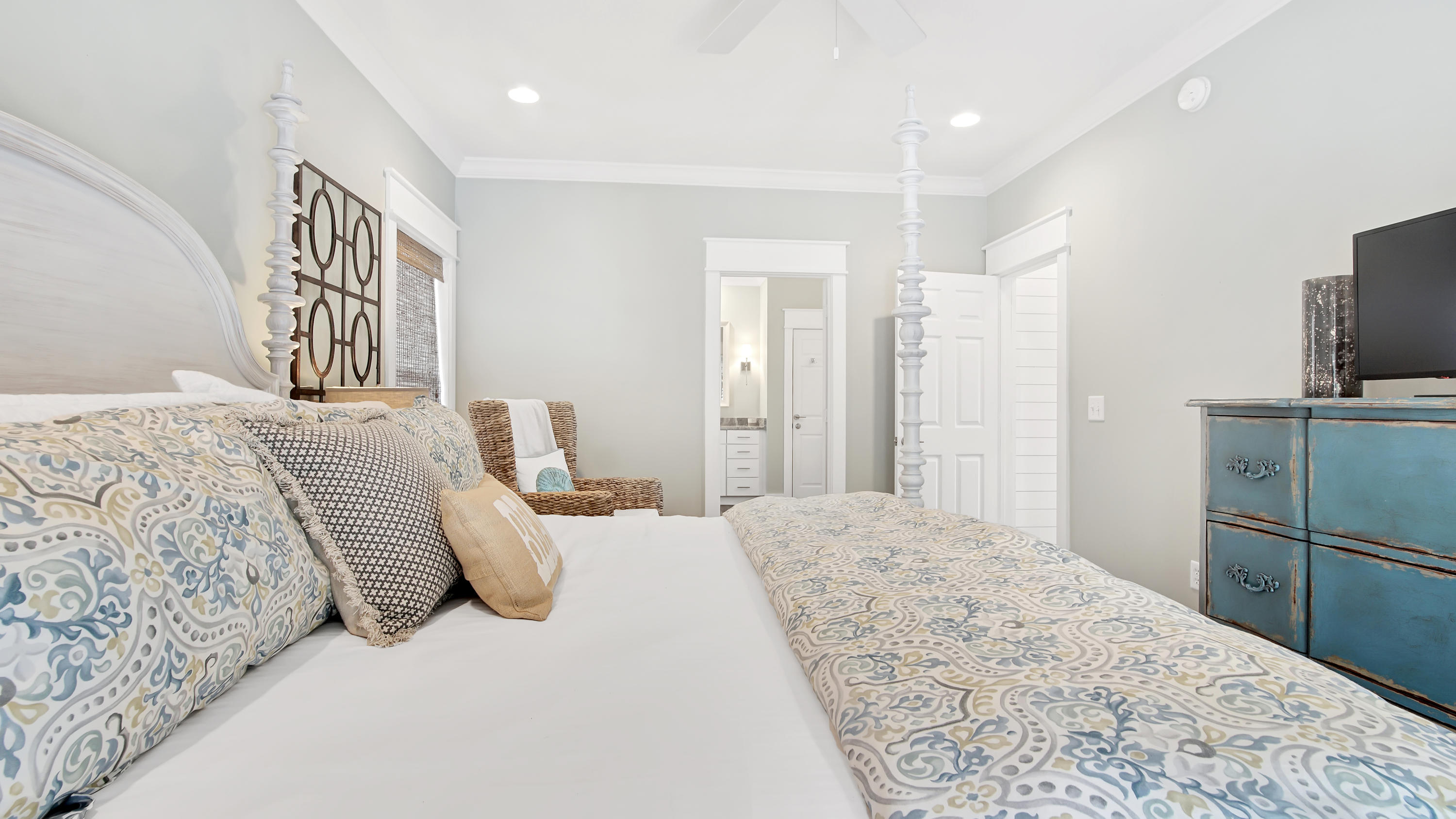 TRANQUIL SHORES - Residential