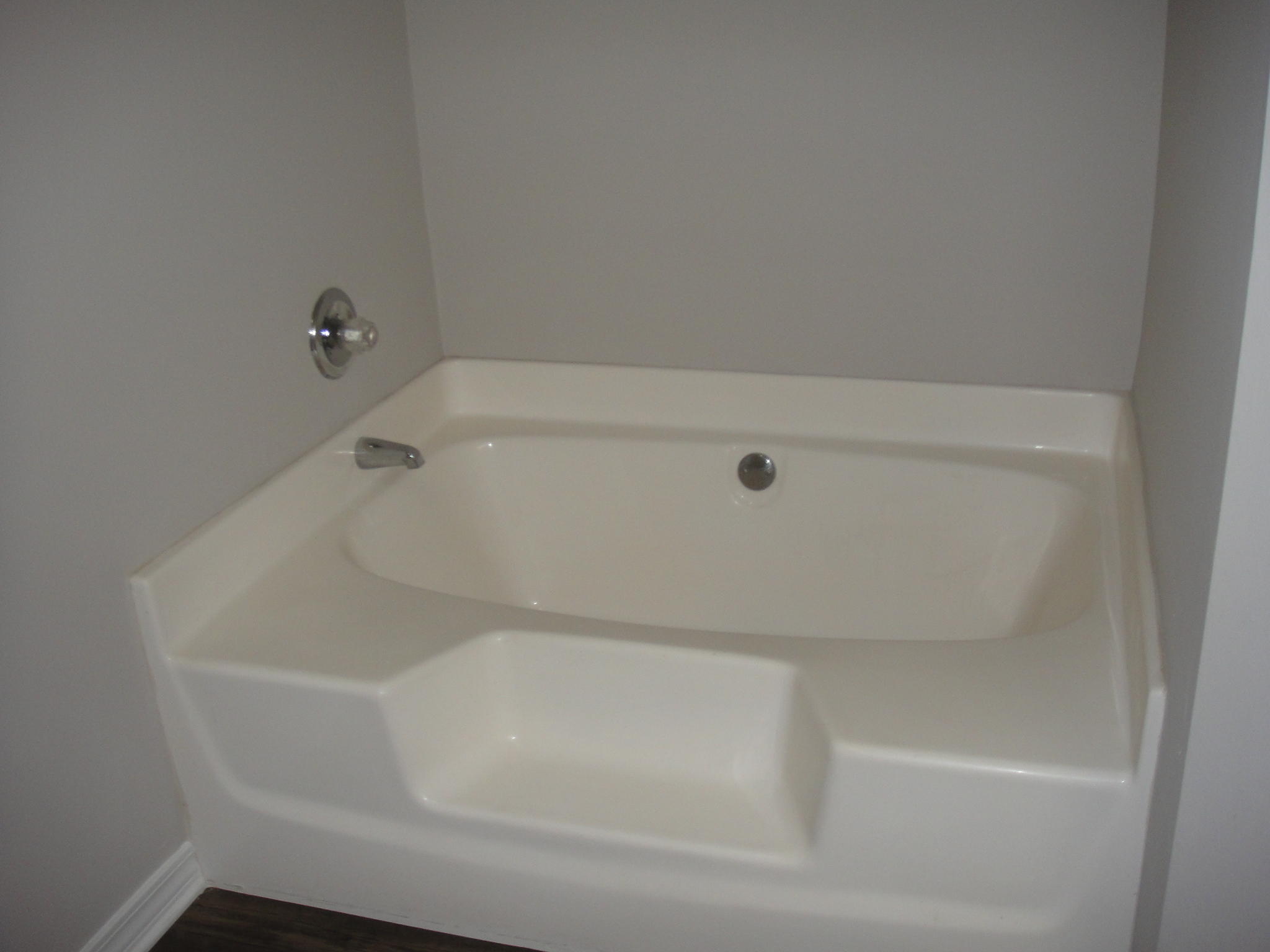 PARADISE RETREAT - Residential