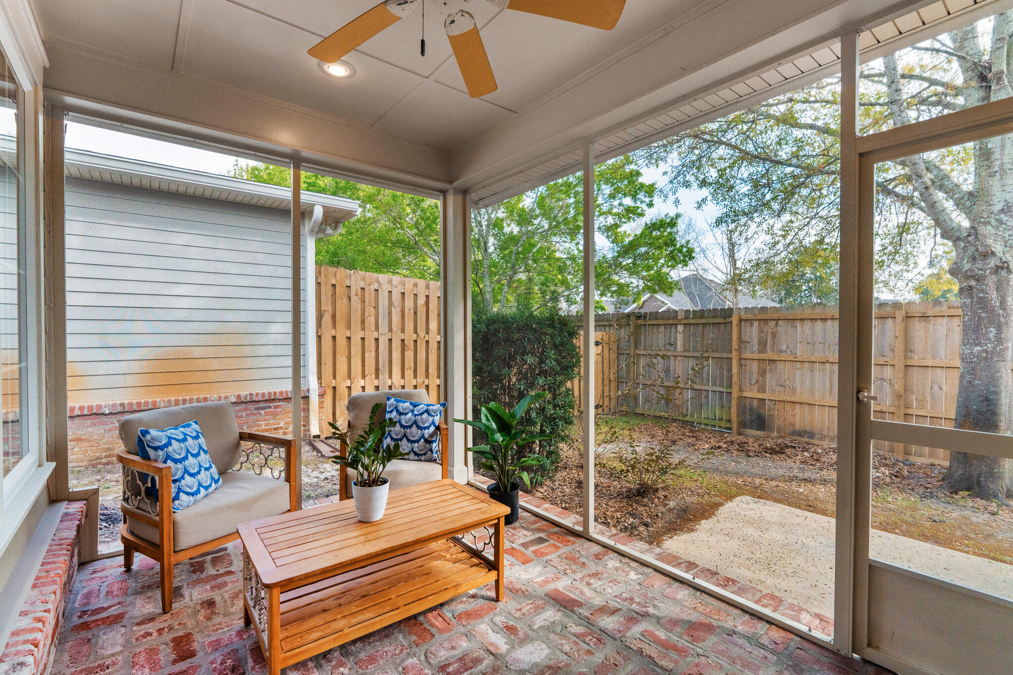 MARINA LANDING - Residential