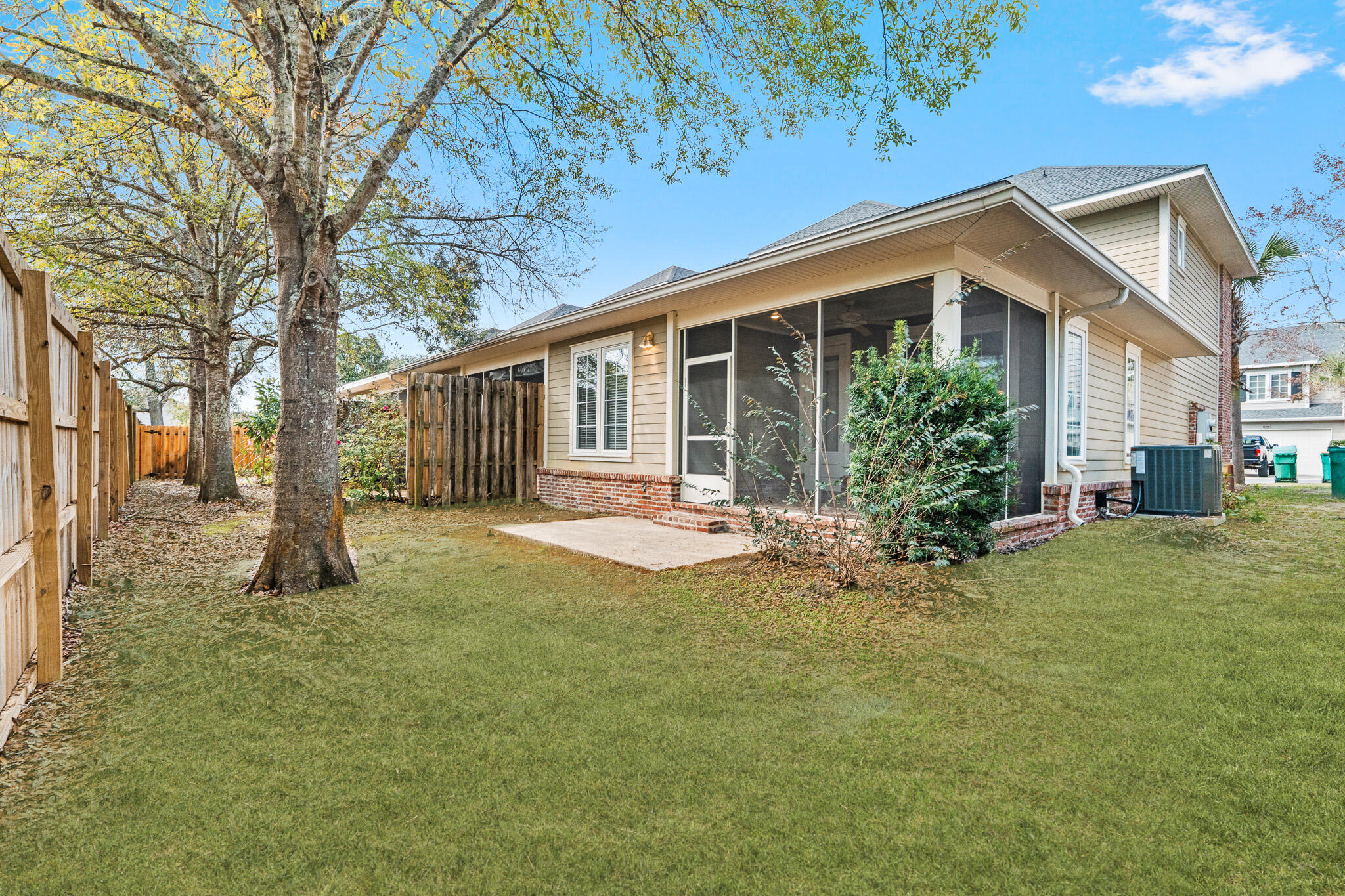 MARINA LANDING - Residential