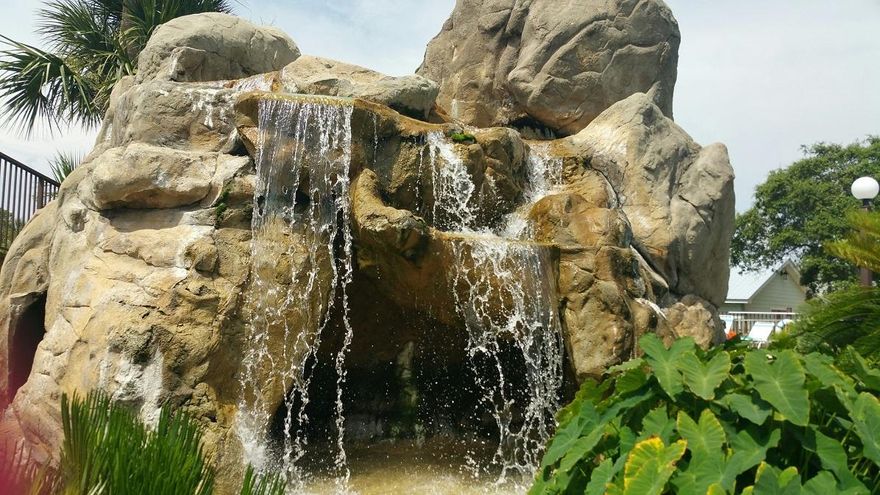 Great, well kept, non-rental unit in much sought after Portside Condo community! Convenient, desirable location and close to Pier Park! 2 Bedrooms, 2.5 baths, 1,120 Sq. Ft. Featuring new stainless appliances, main floor, stairwell and hall freshly painted, water heater and disposal replaced. End unit, exterior painted in 2015, roof replace 2008. Terrific amenities 3 pools, 2 tennis courts, community fitness center. Make this your perfect beach get-away!