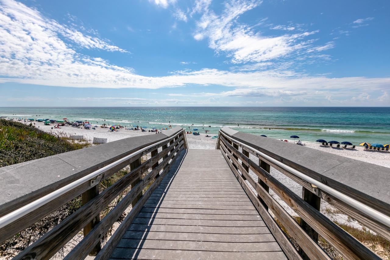 GULF SHORE MANOR - Residential