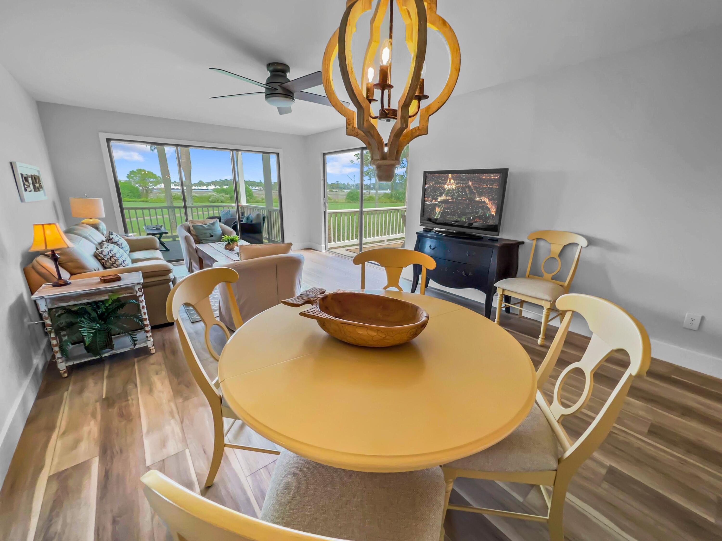 HARBOUR POINT CONDO - Residential